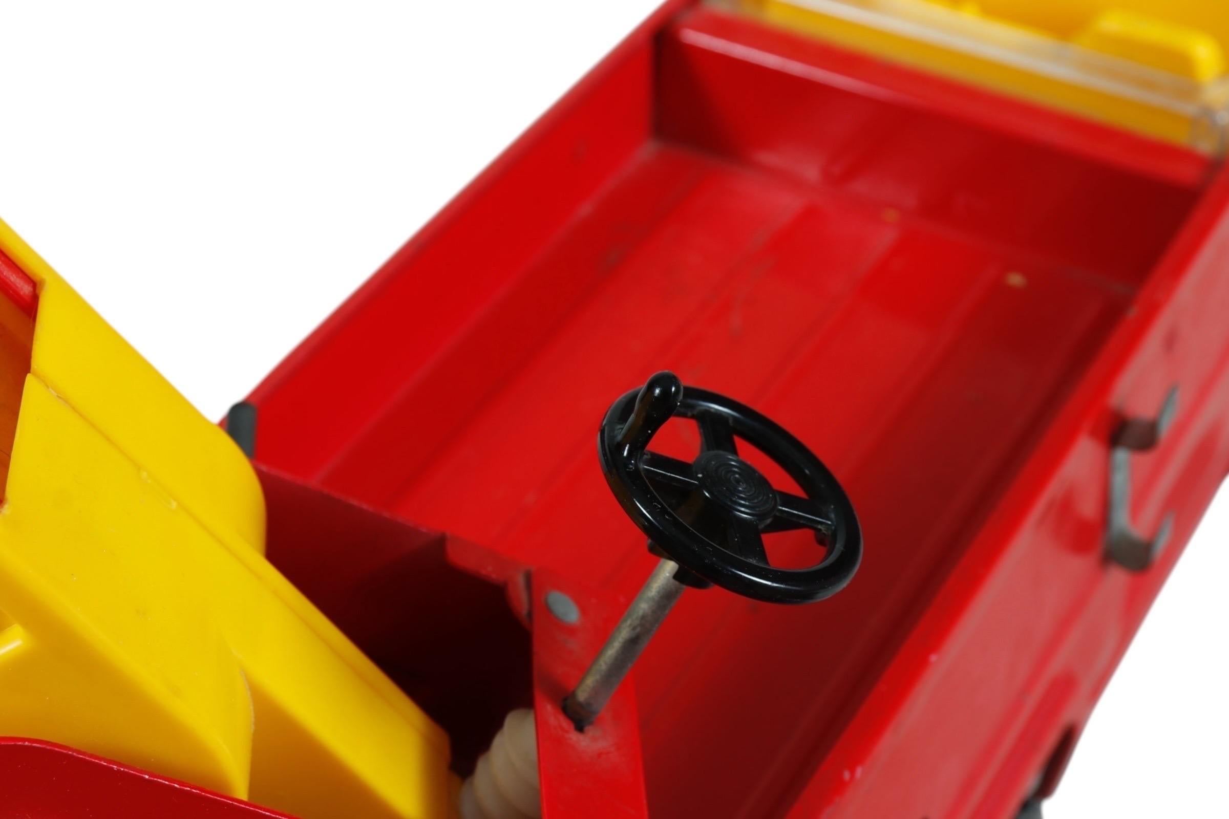 Camión de bomberos rojo de los años 70 de Tonka en venta 2