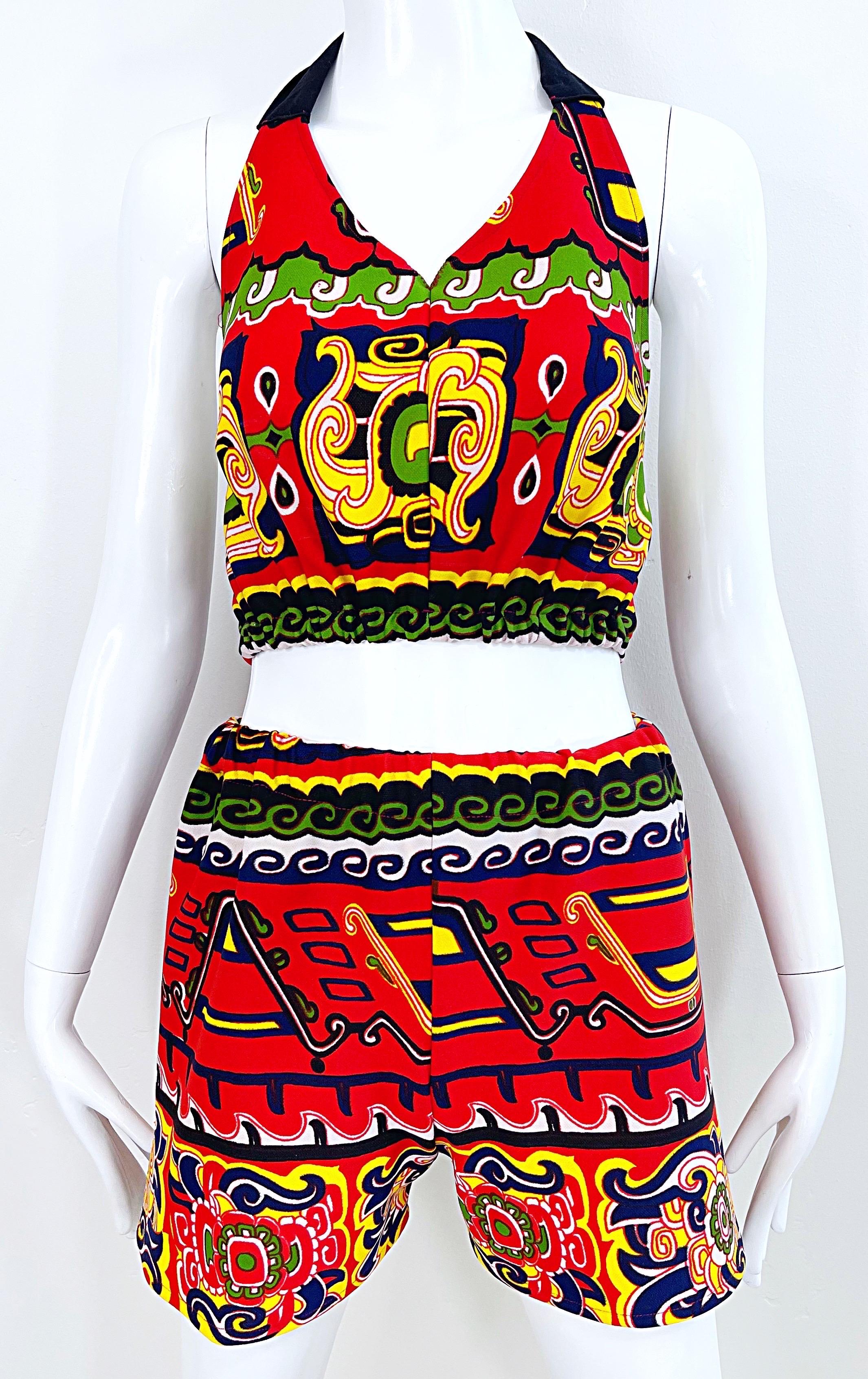 1970s Red + Green + Yellow + Blue Festive Tribal Print Crop Top Hot Pants Shorts For Sale 2