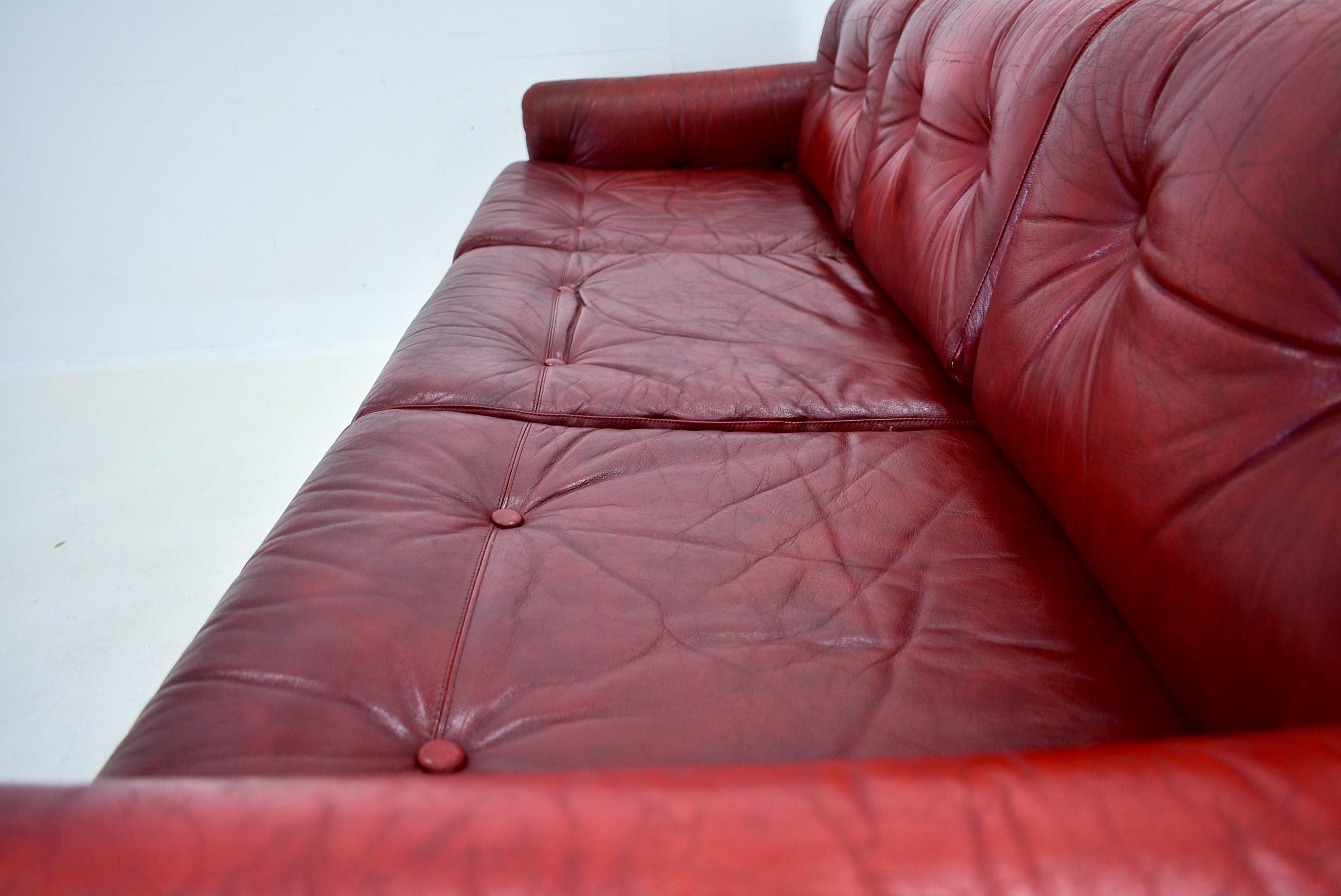 1970s Red Leather 3-Seater Sofa, Finland For Sale 7
