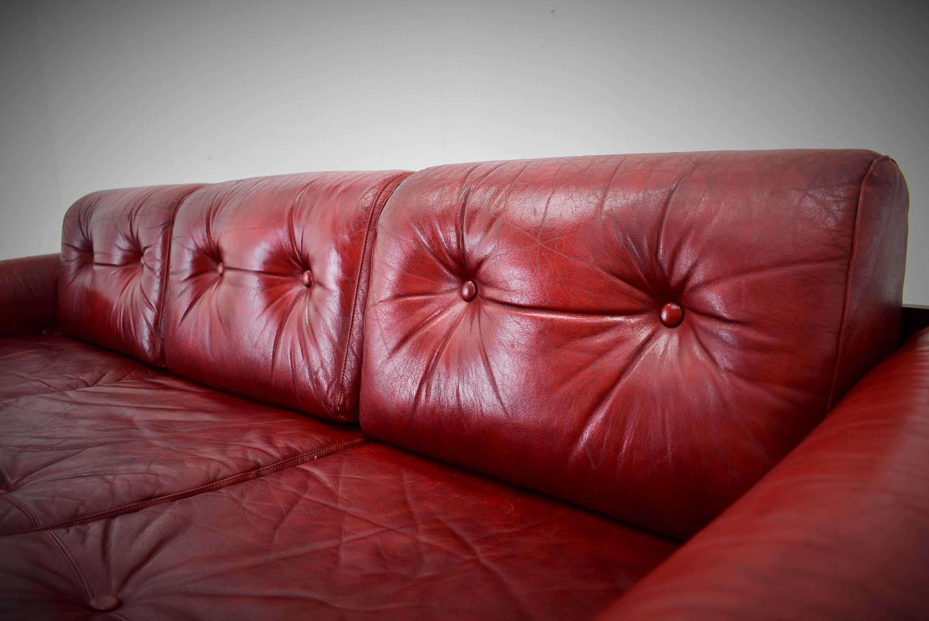 Late 20th Century 1970s Red Leather 3-Seater Sofa, Finland For Sale