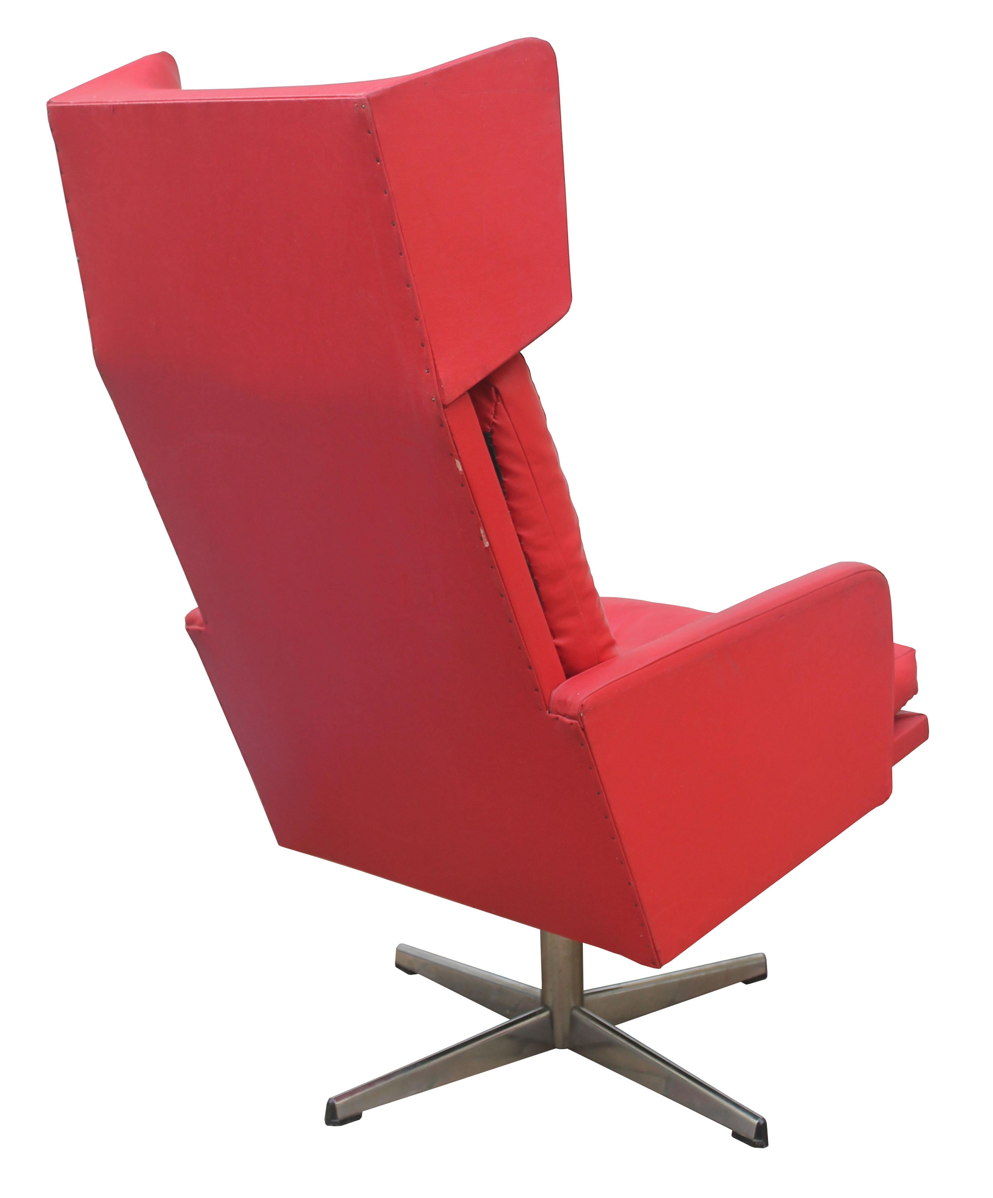 Steel 1970s Red Leather Swivel Armchair For Sale