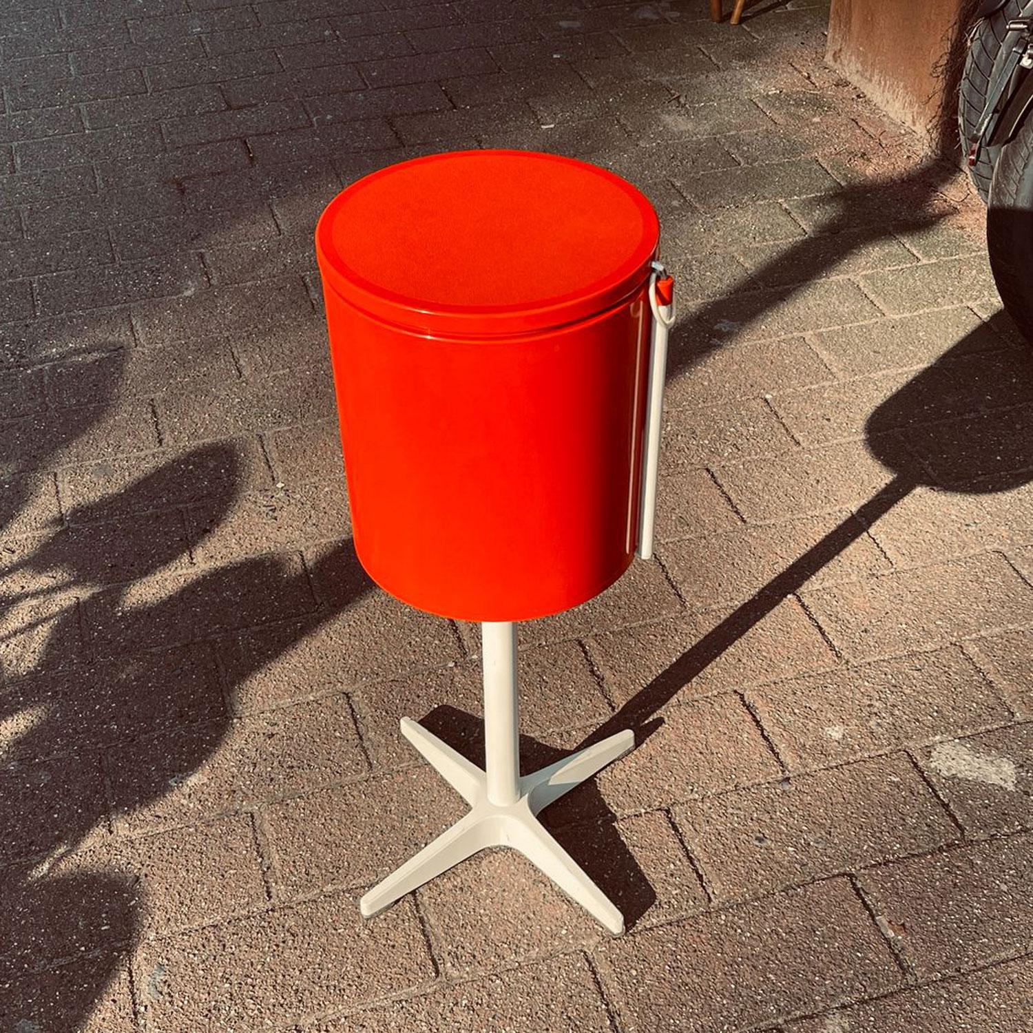 Schminktisch-/Schminktisch-Set aus rot-orangefarbenem Space Age-Schminktisch von Bremshey & Co, 1970er Jahre (Moderne der Mitte des Jahrhunderts) im Angebot