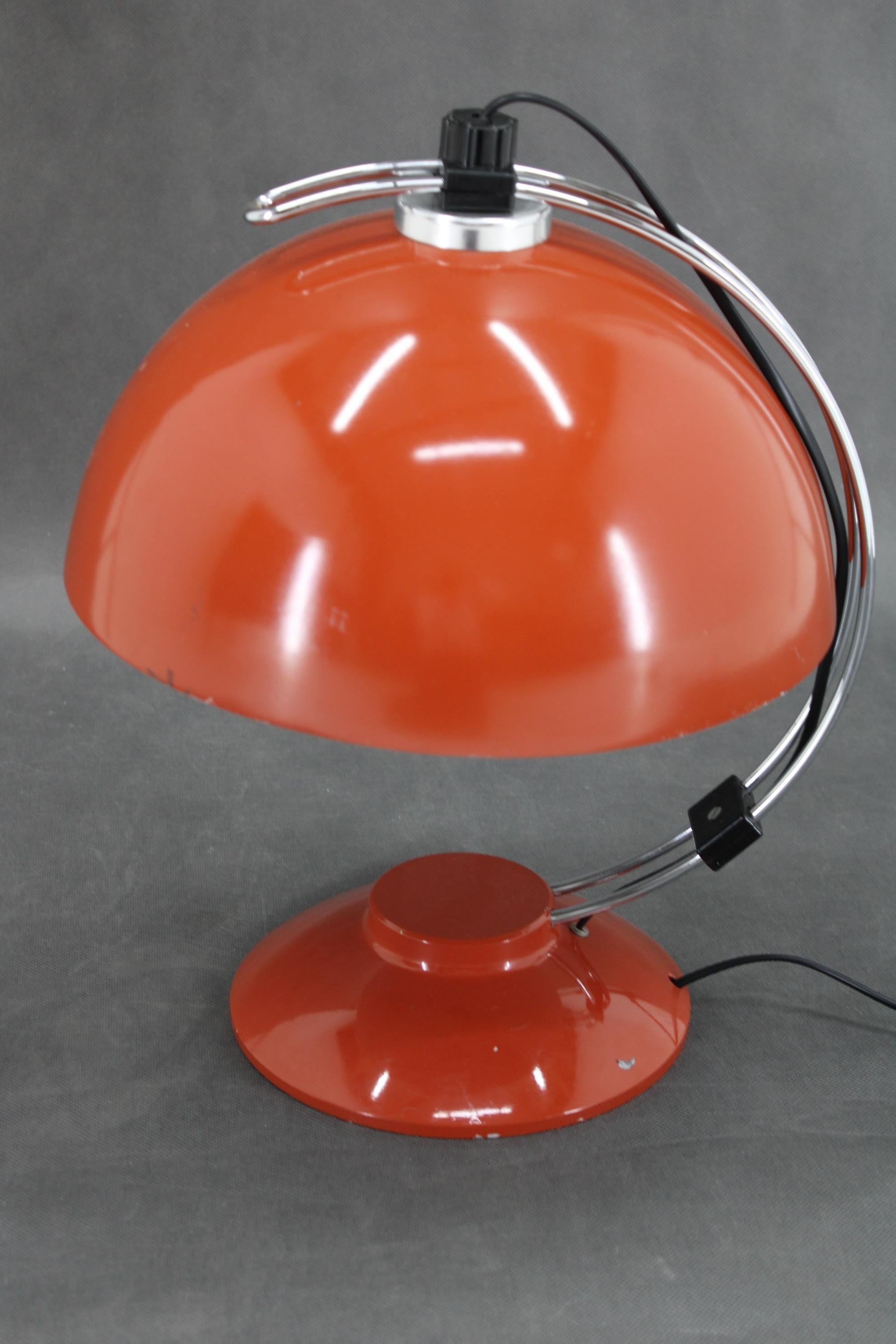 1970s Red Table Lamp In Good Condition For Sale In Praha, CZ