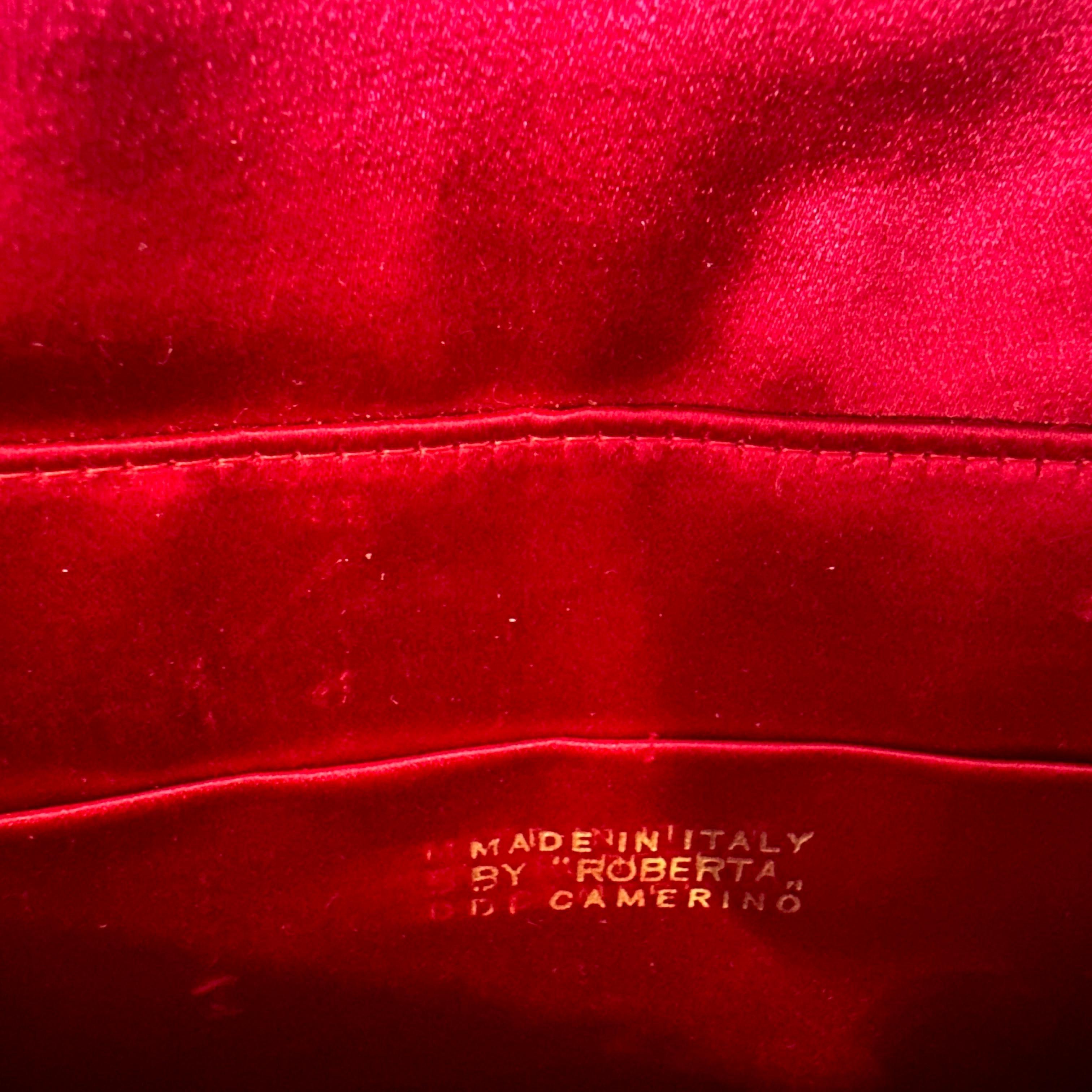 Pochette anni '70 in velluto rosso e seta di Roberta Di Camerino In condizioni ottime in vendita a Aci Castello, IT