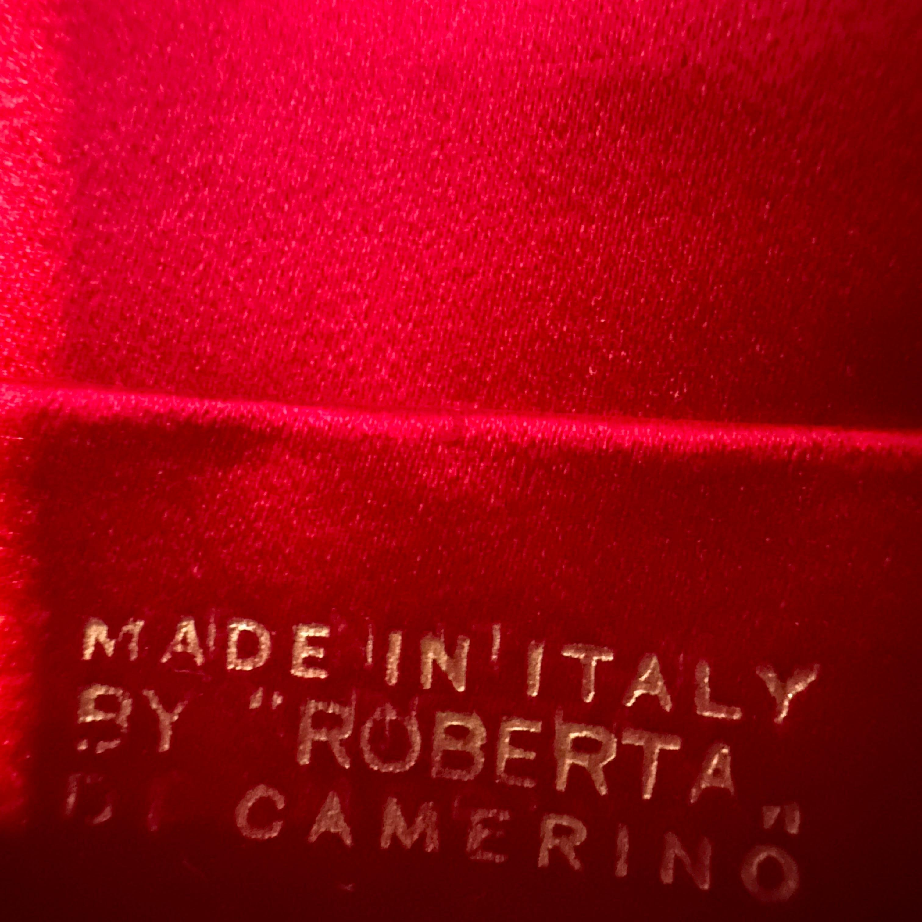Donna Pochette anni '70 in velluto rosso e seta di Roberta Di Camerino in vendita