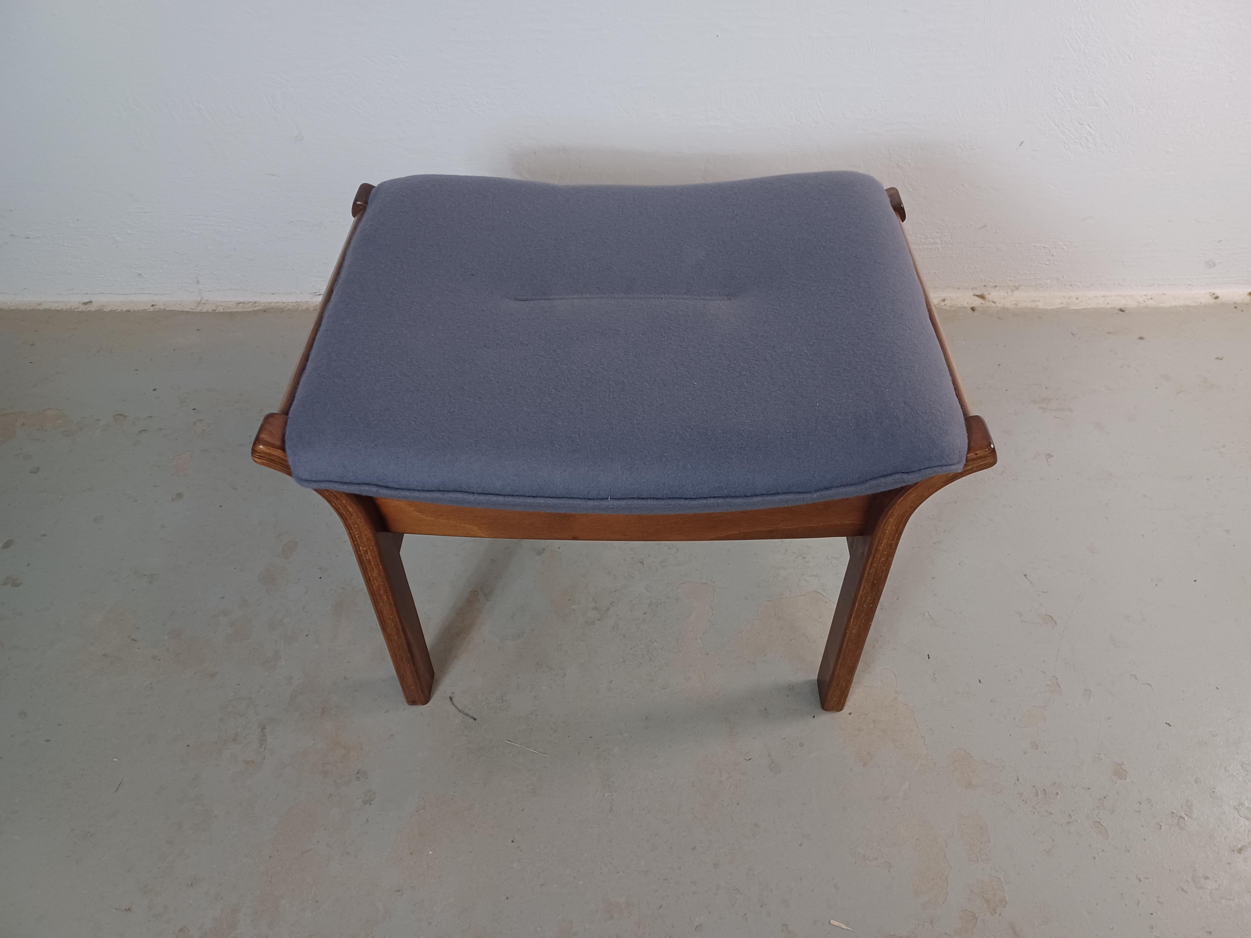 1970's, Refinished Danish Footstool Escandinavo moderno en venta