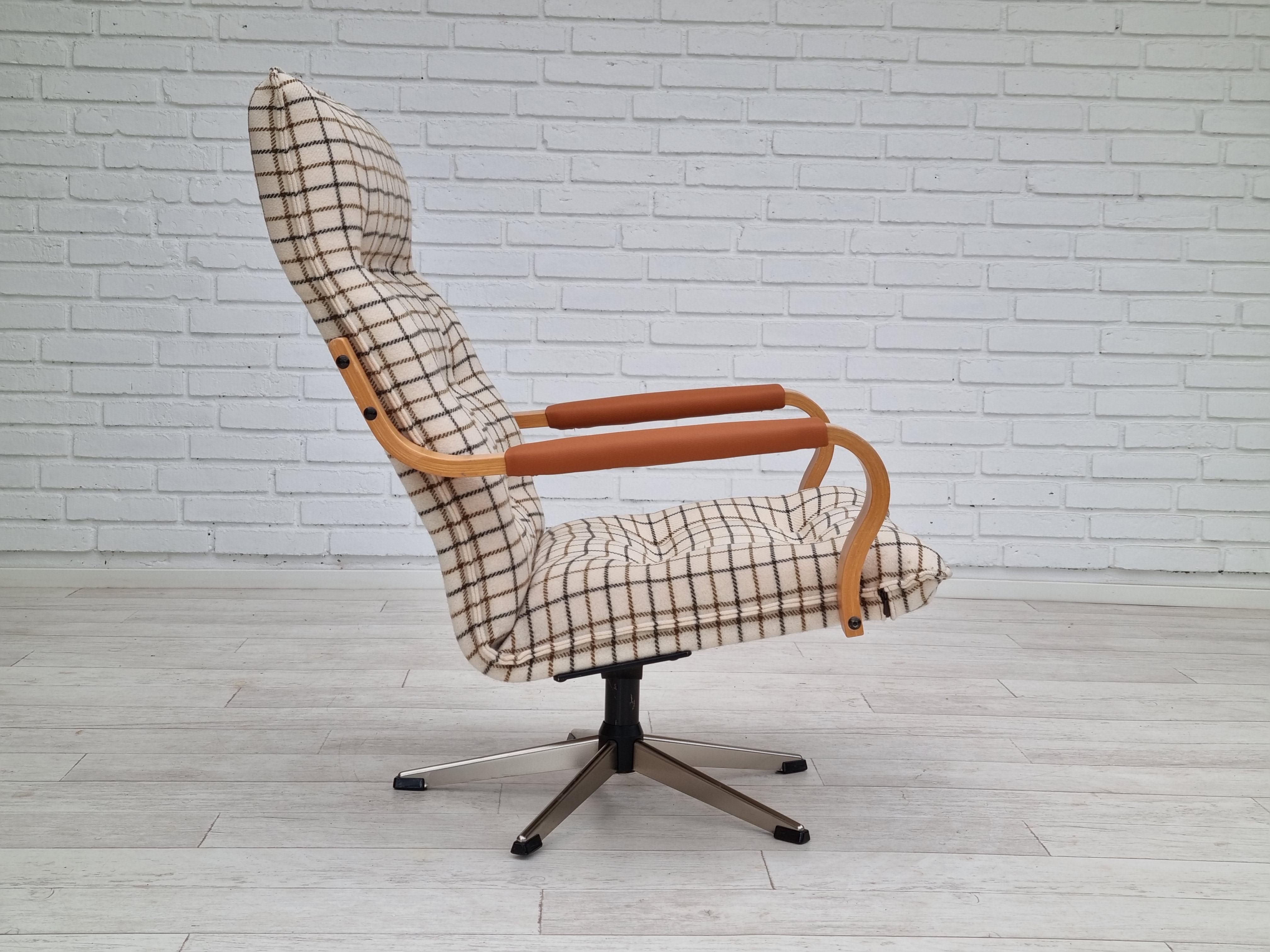 1970s, Refurbished Danish Swivel Armchair, Furniture Wool 1