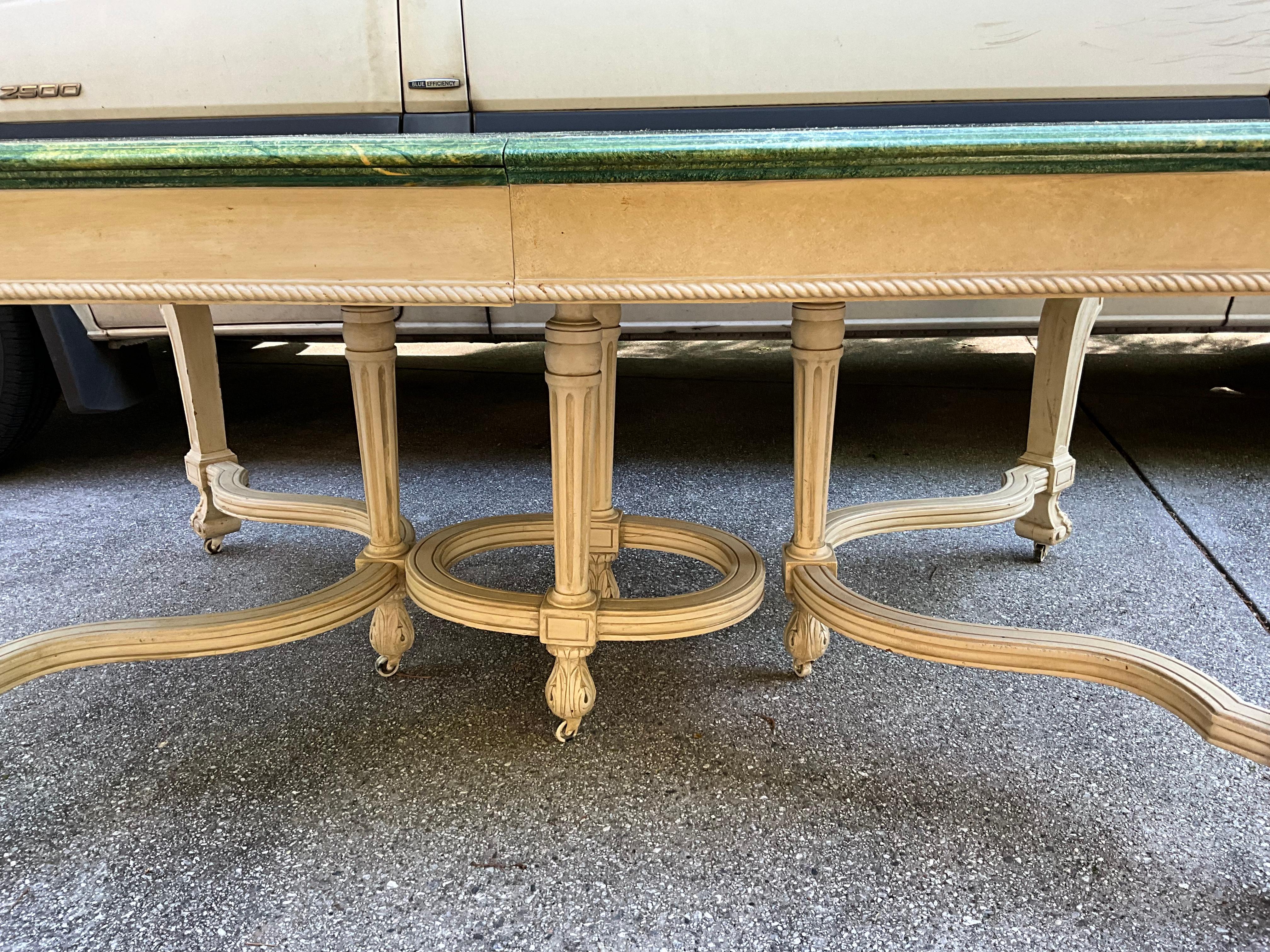 20th Century 1970s Regency Style Faux Marble Painted Dining Table with 5 Leaves  For Sale