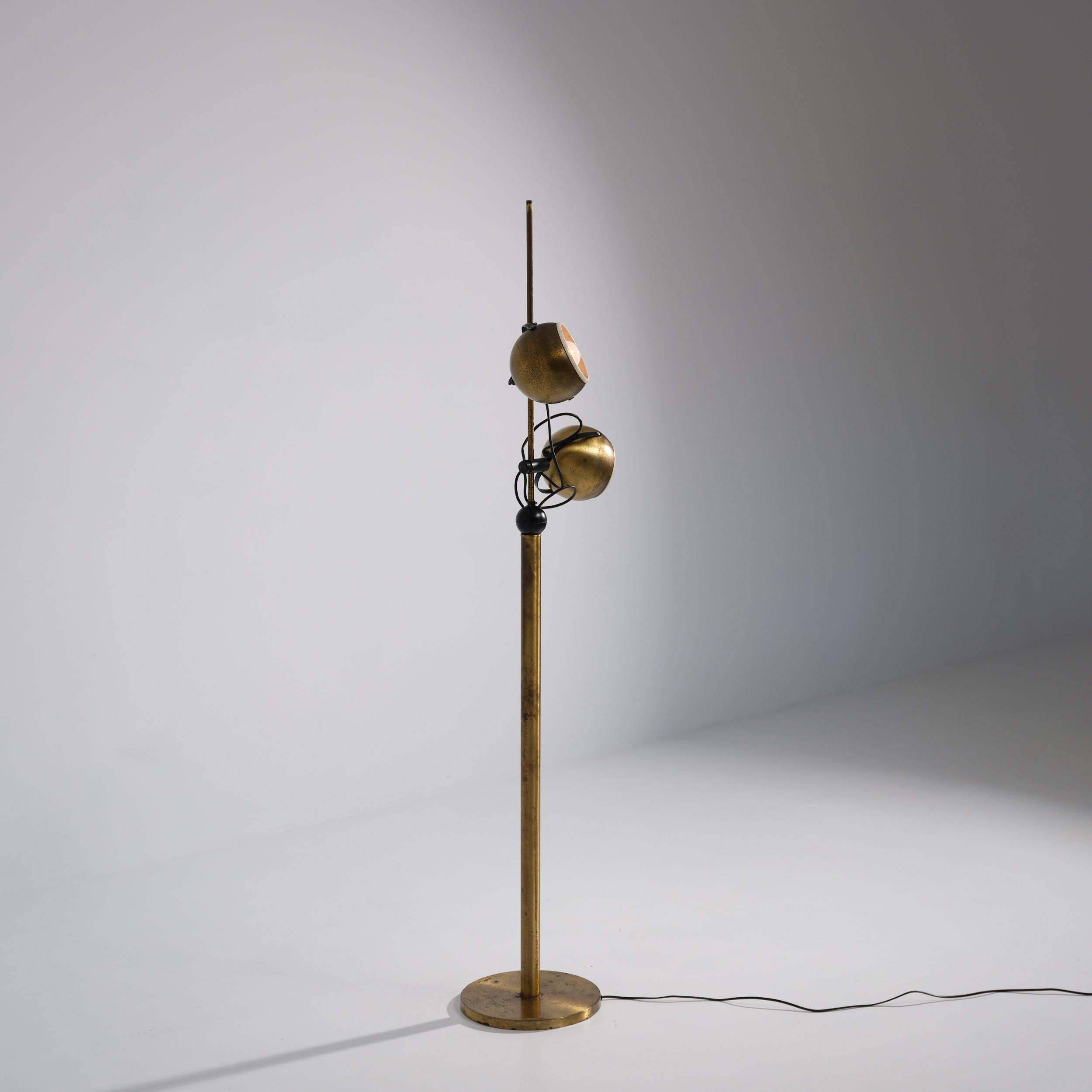 Mid-Century Modern 1970 - Reggiani - Lampadaire en laiton avec deux têtes de globe réglables en vente
