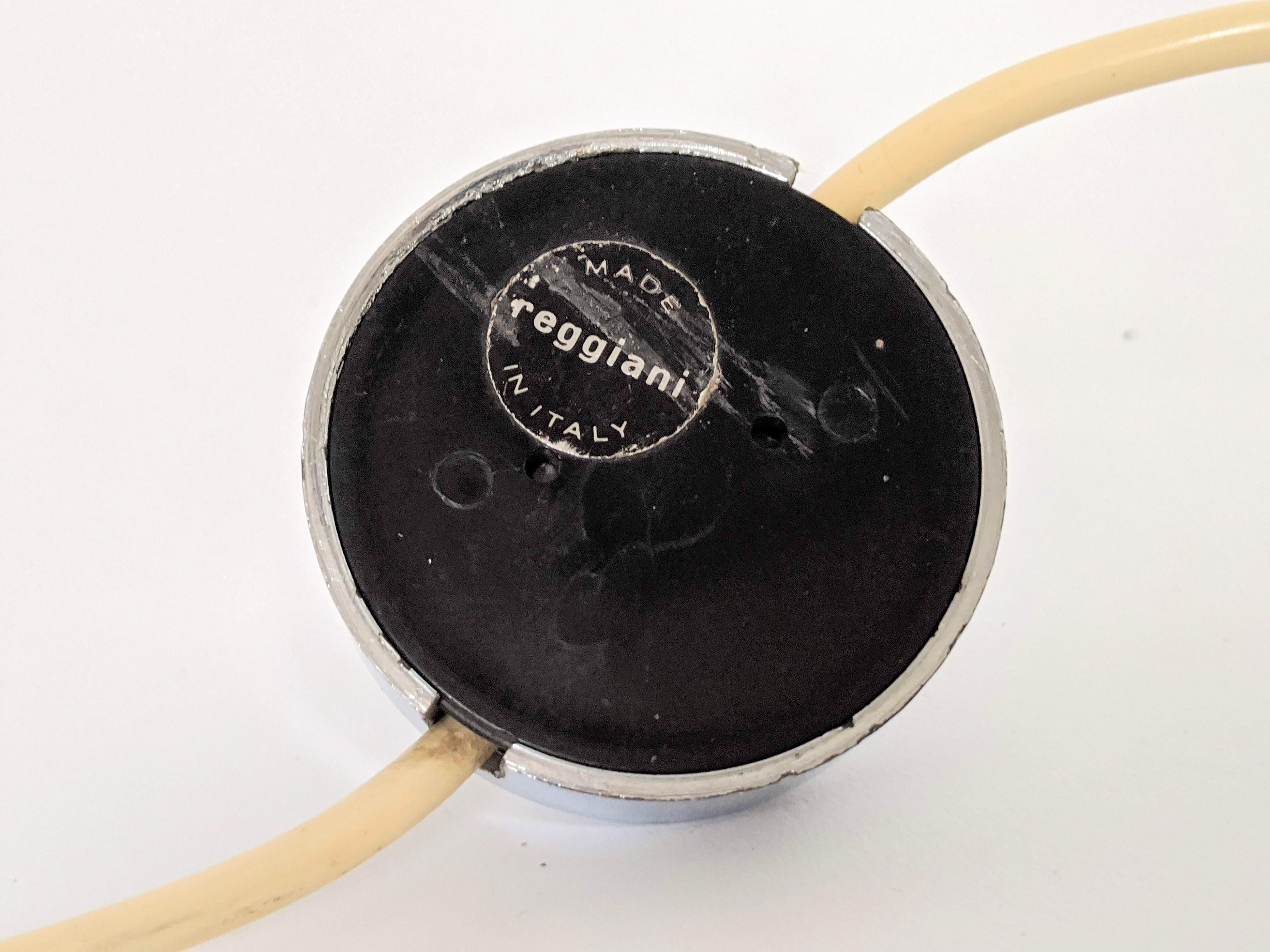 Lámpara de pie Reggiani cromada de los años 70 con pantalla acrílica opalina, Italia en venta 11