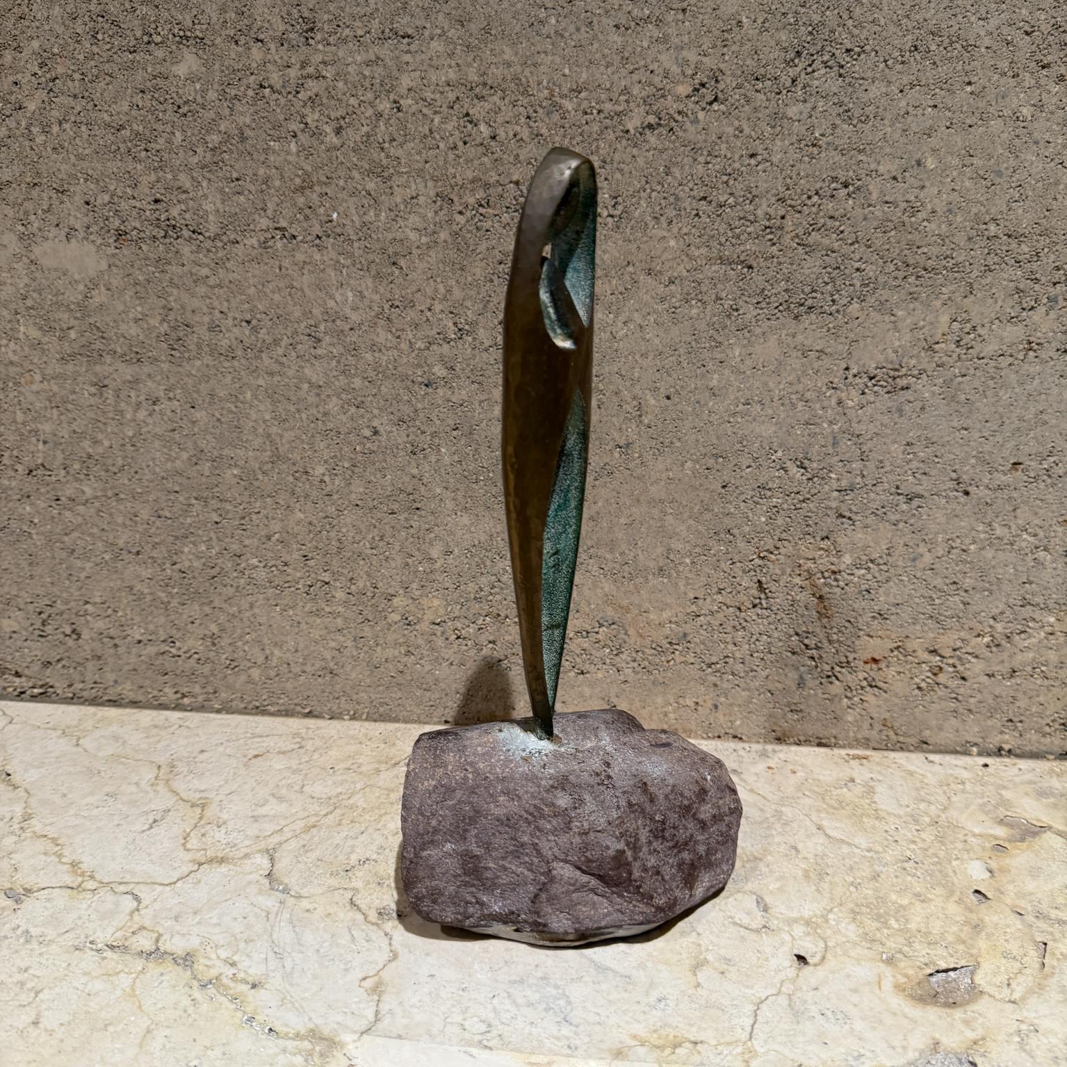 Scultura modernista in bronzo Madonna & Child, anni '70, Repubblica d'Irlanda in vendita 2