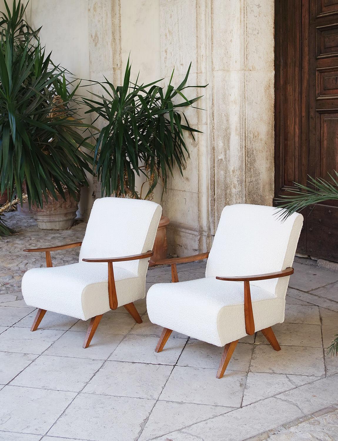 1970s Restored Italian Armchairs reupholstered in Dedar Boucle Fabric For Sale 1