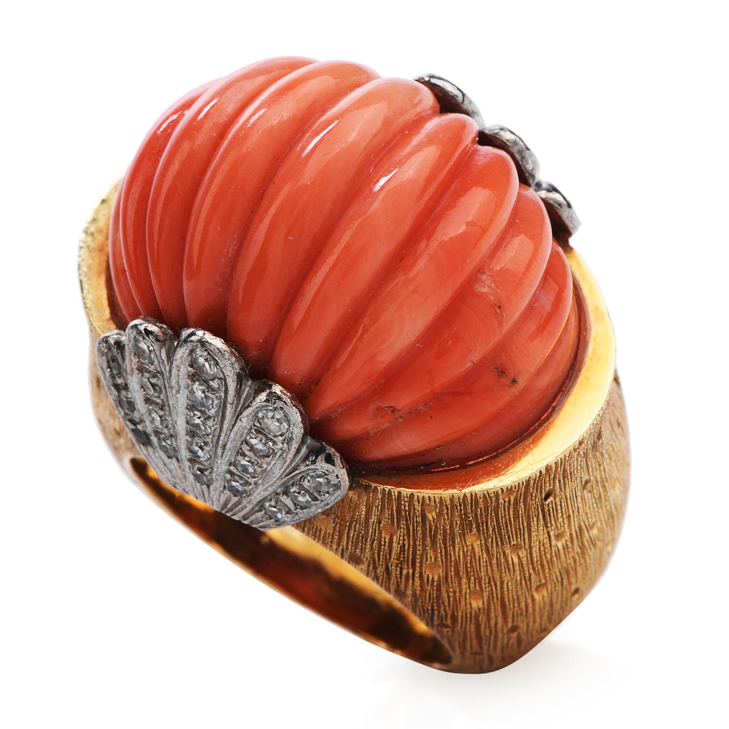 1970's Retro Diamond Carved Vintage Coral 18k Gold Shell Cocktail Ring In Good Condition In Miami, FL