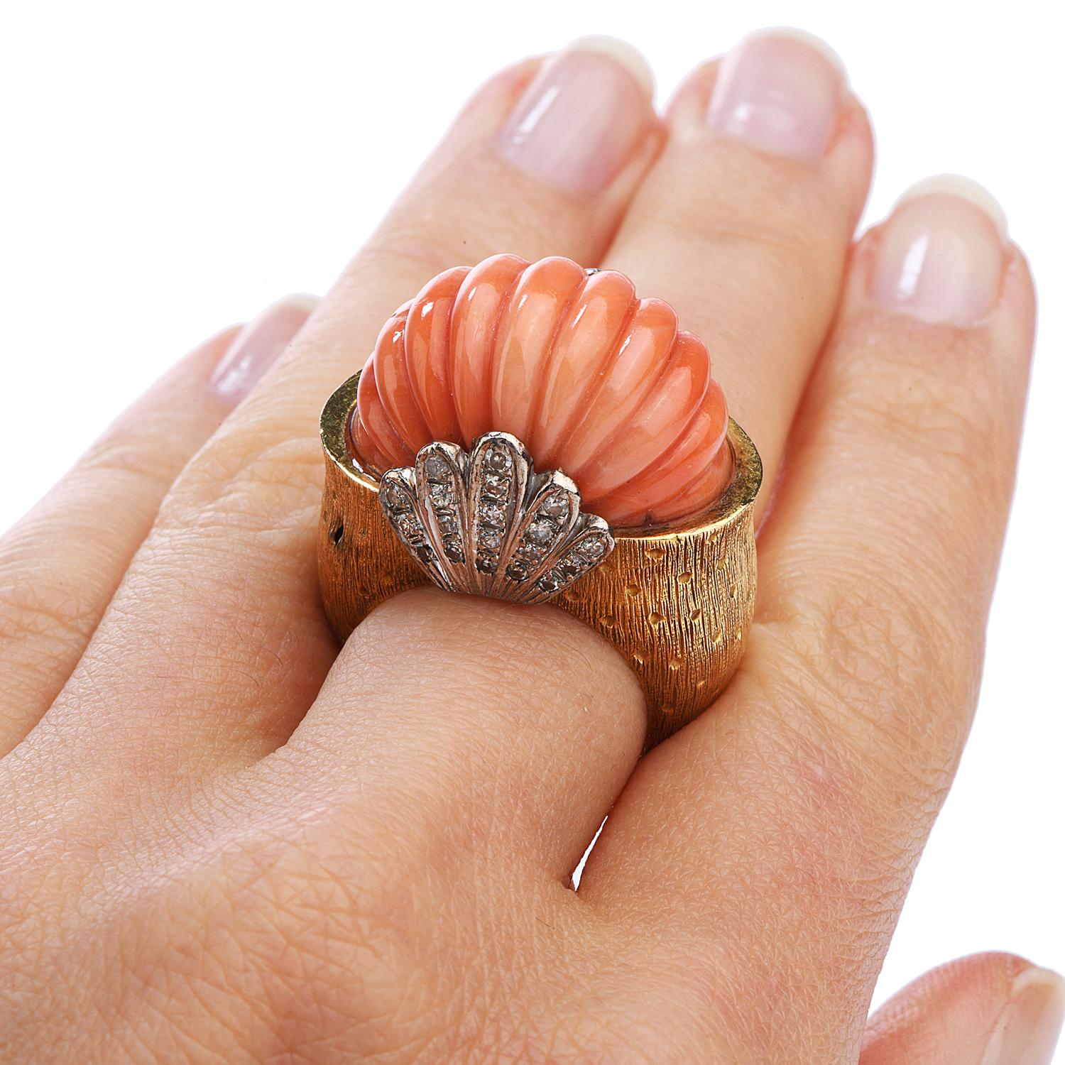 1970's Retro Diamond Carved Vintage Coral 18k Gold Shell Cocktail Ring 1