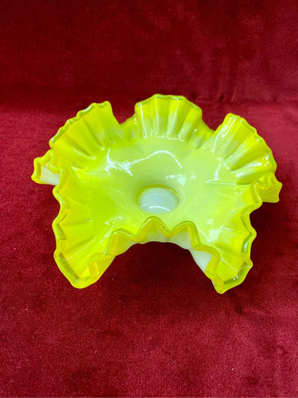1970s Retro Neon Yellow Opaline Candy Bowl In Good Condition For Sale In Aşçıoğlu, TR