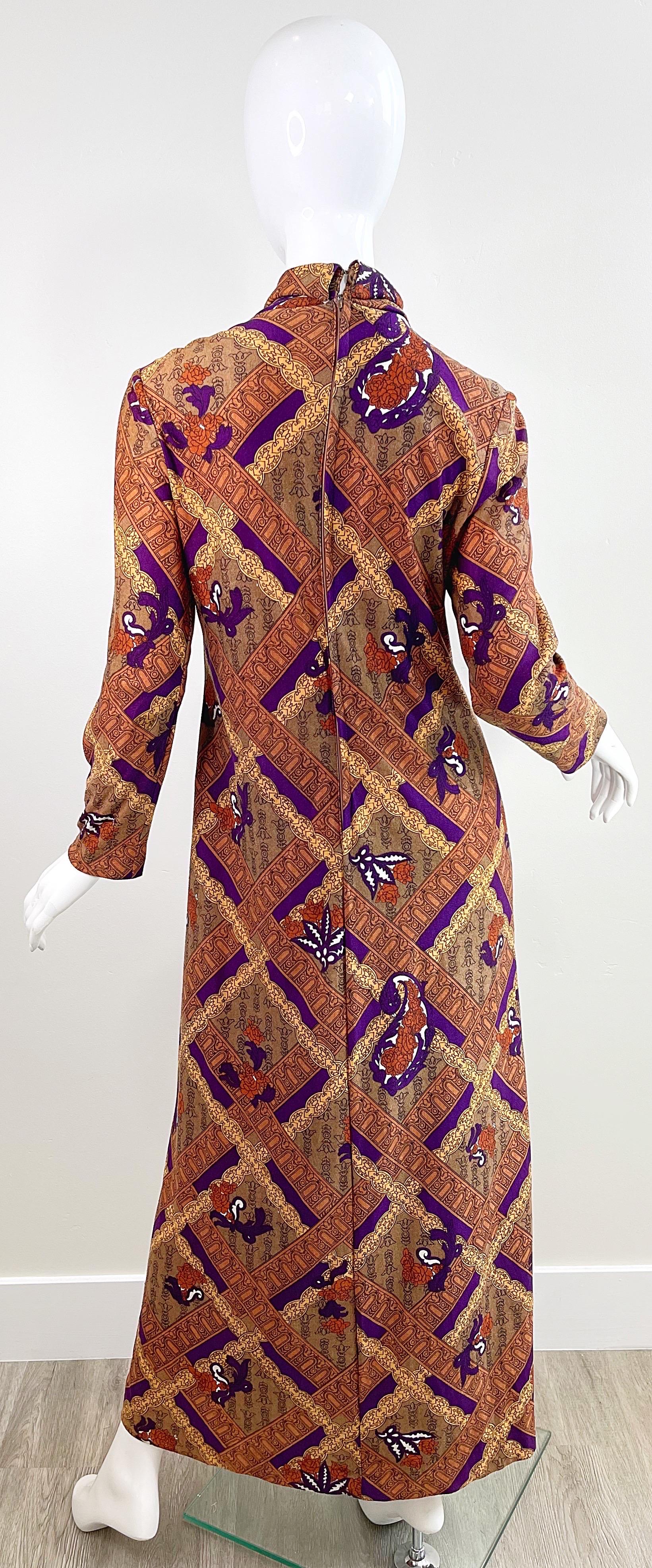 Rhonda Roy - Robe longue vintage à manches longues et col bénitier, imprimé abstrait, années 1970 Excellent état - En vente à San Diego, CA