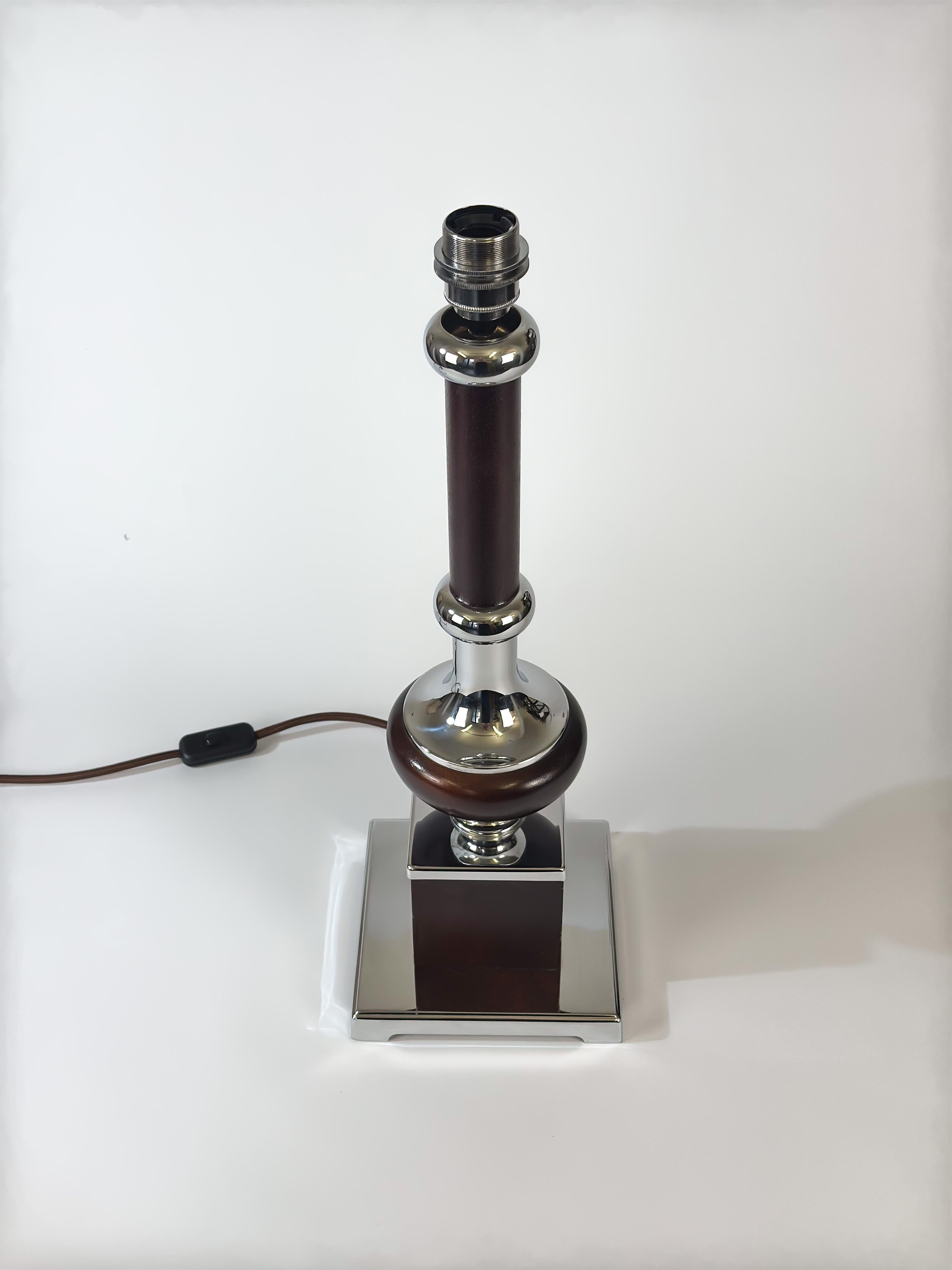 Moderne Tischlampe aus Chrom und Palisanderholz von Richard Essig aus der Mitte des Jahrhunderts, ca. 1970er Jahre im Zustand „Gut“ im Angebot in Glasgow, GB