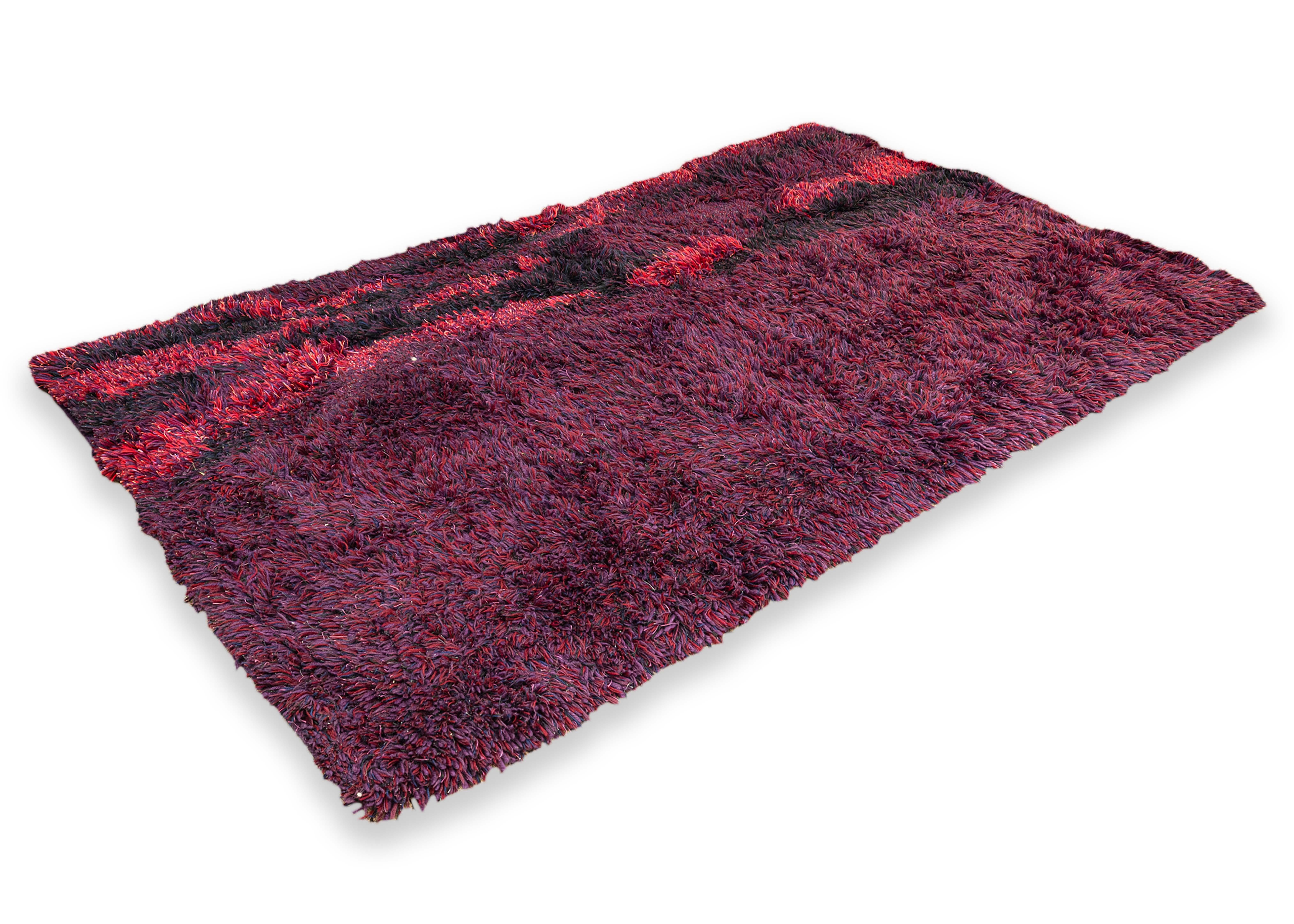 1970s Robert Thed Handwoven Wool Area Rug Wall Hanging 5.5' x 8.5' (Tapis de laine tissé à la main) en vente 1