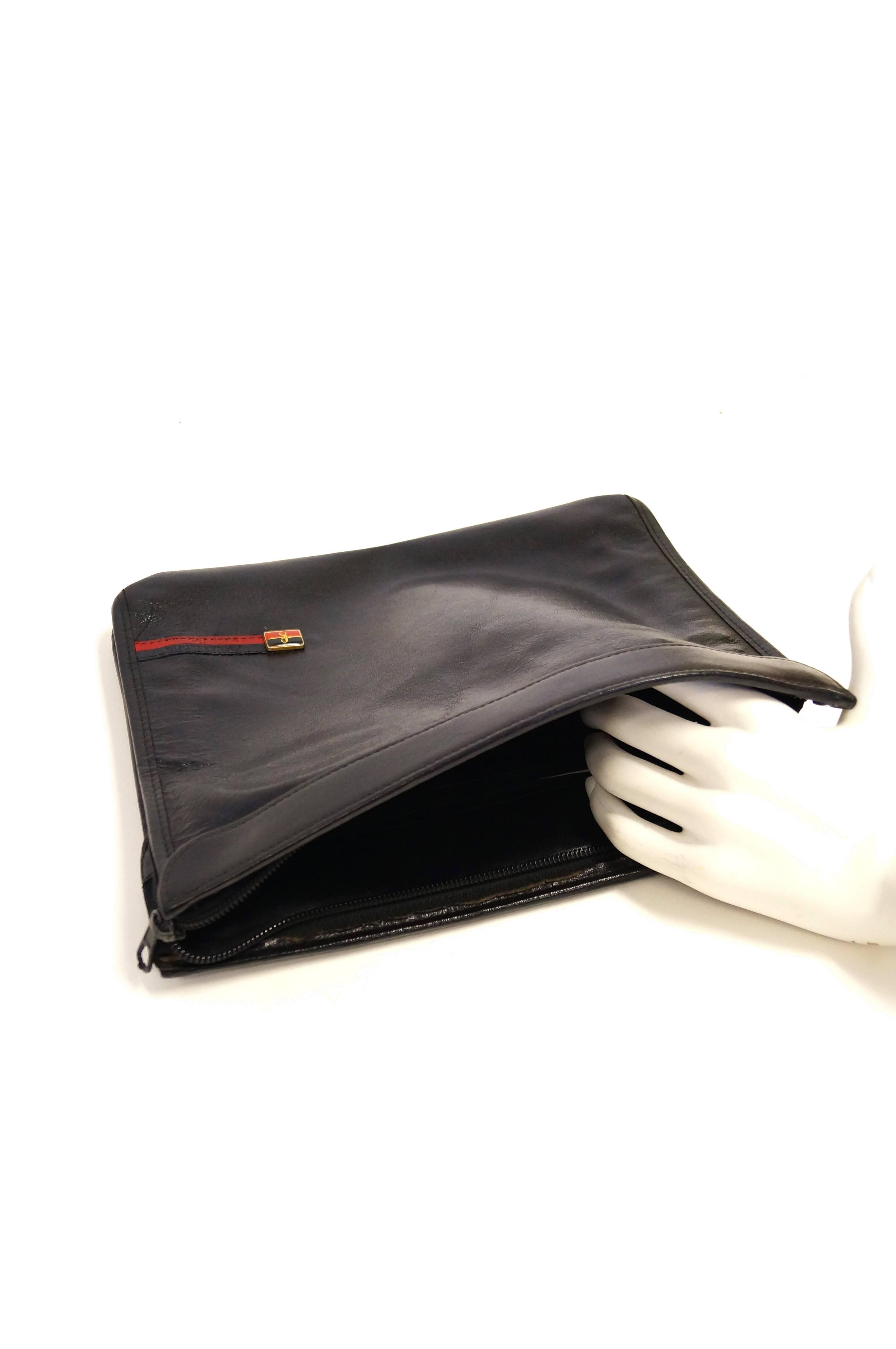 Women's 1970s Roberta di Camerino Large Black Pebbled Leather Clutch with Ribbon Detail For Sale