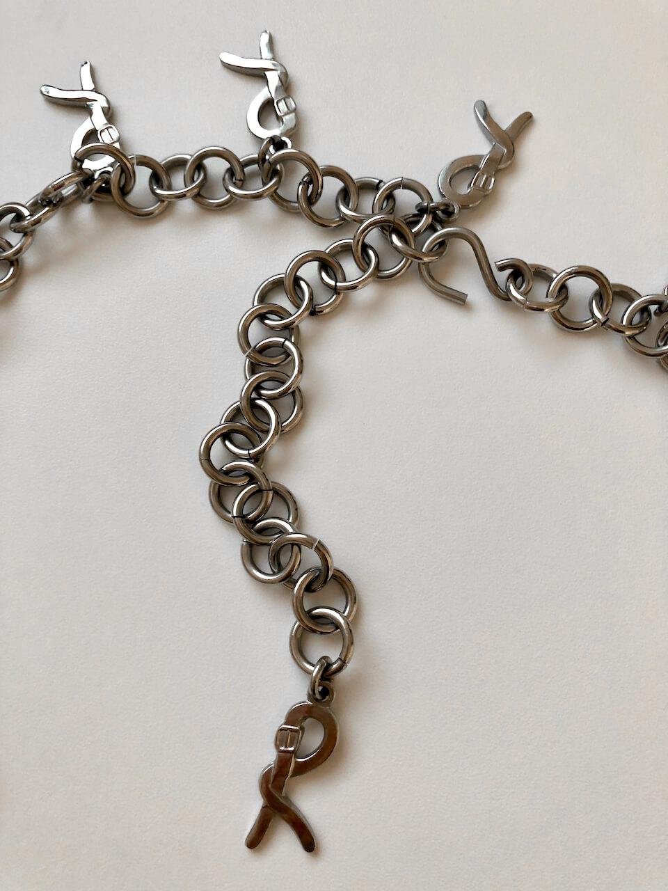 1970s Roberta di Camerino Silver Metal Logo Charm Chain Link Belt Necklace Strap For Sale 1