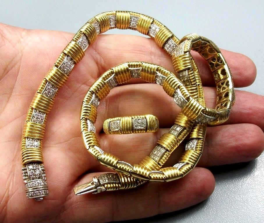 Brilliant Cut 1970s Roberto Coin 4.50 Carat Diamonds and Yellow Gold Necklace and Ring For Sale