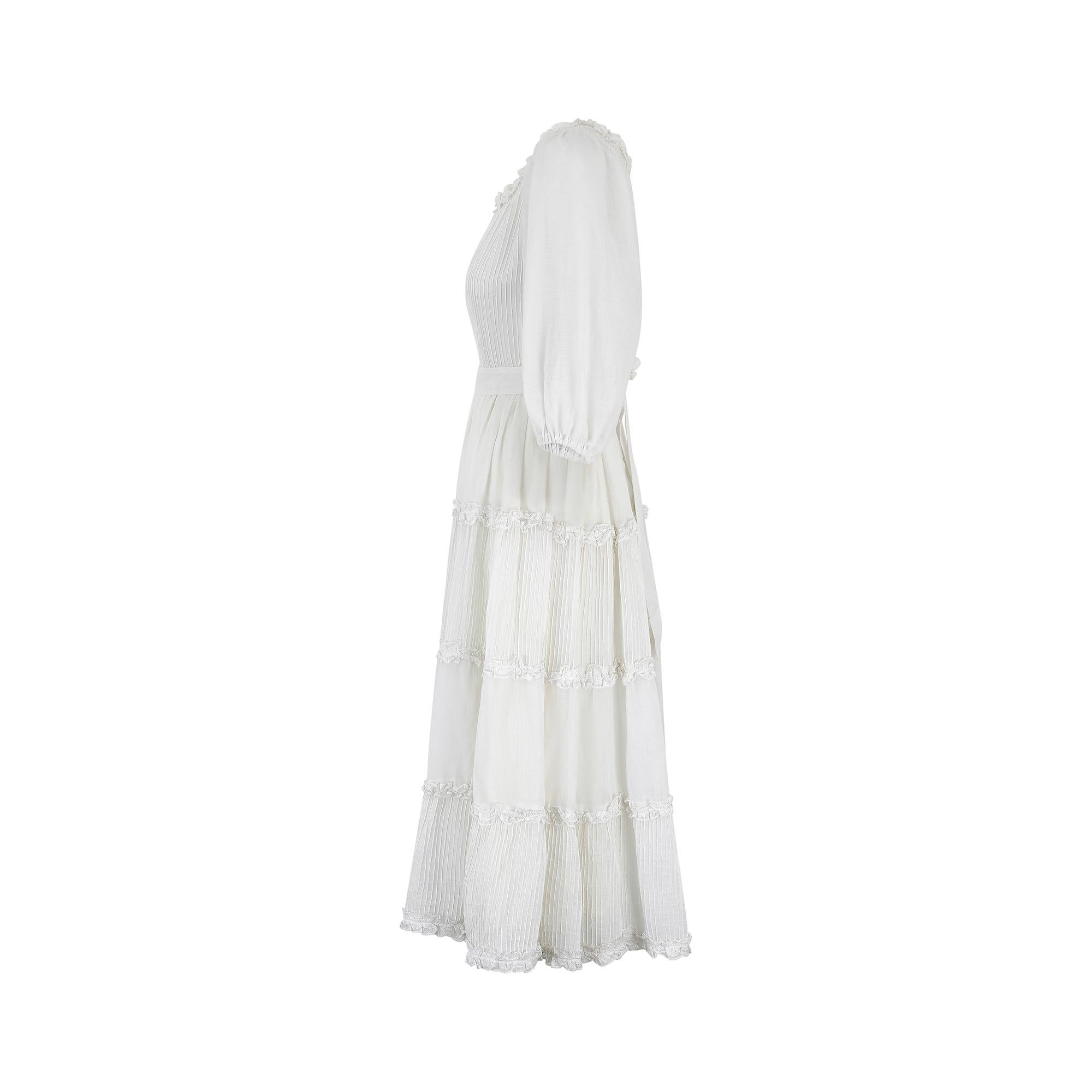 Rodemex Weißes mexikanisches Hochzeitskleid aus Baumwolle, 1970er Jahre (Grau) im Angebot