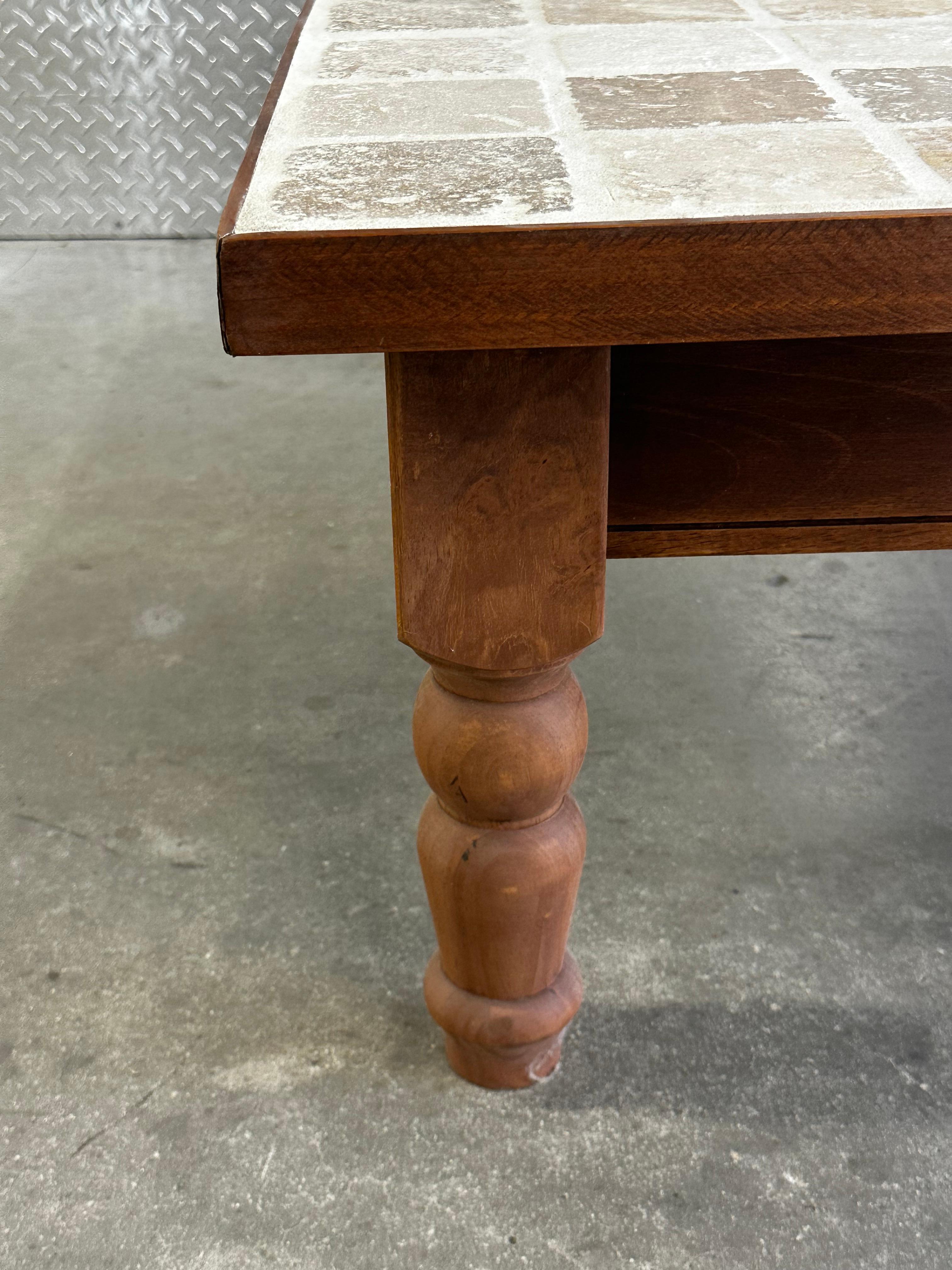1970er Roger Capron Stil Holz Keramik Stein Fliesen Couchtisch im Angebot 11