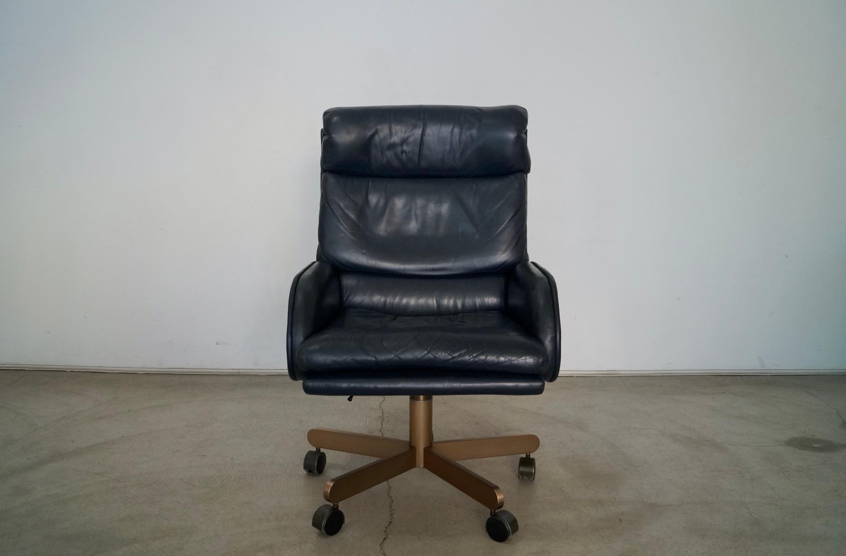 Mid-Century Modern 1970's Roger Sprunger for Dunbar Office Executive Leather Desk Chair