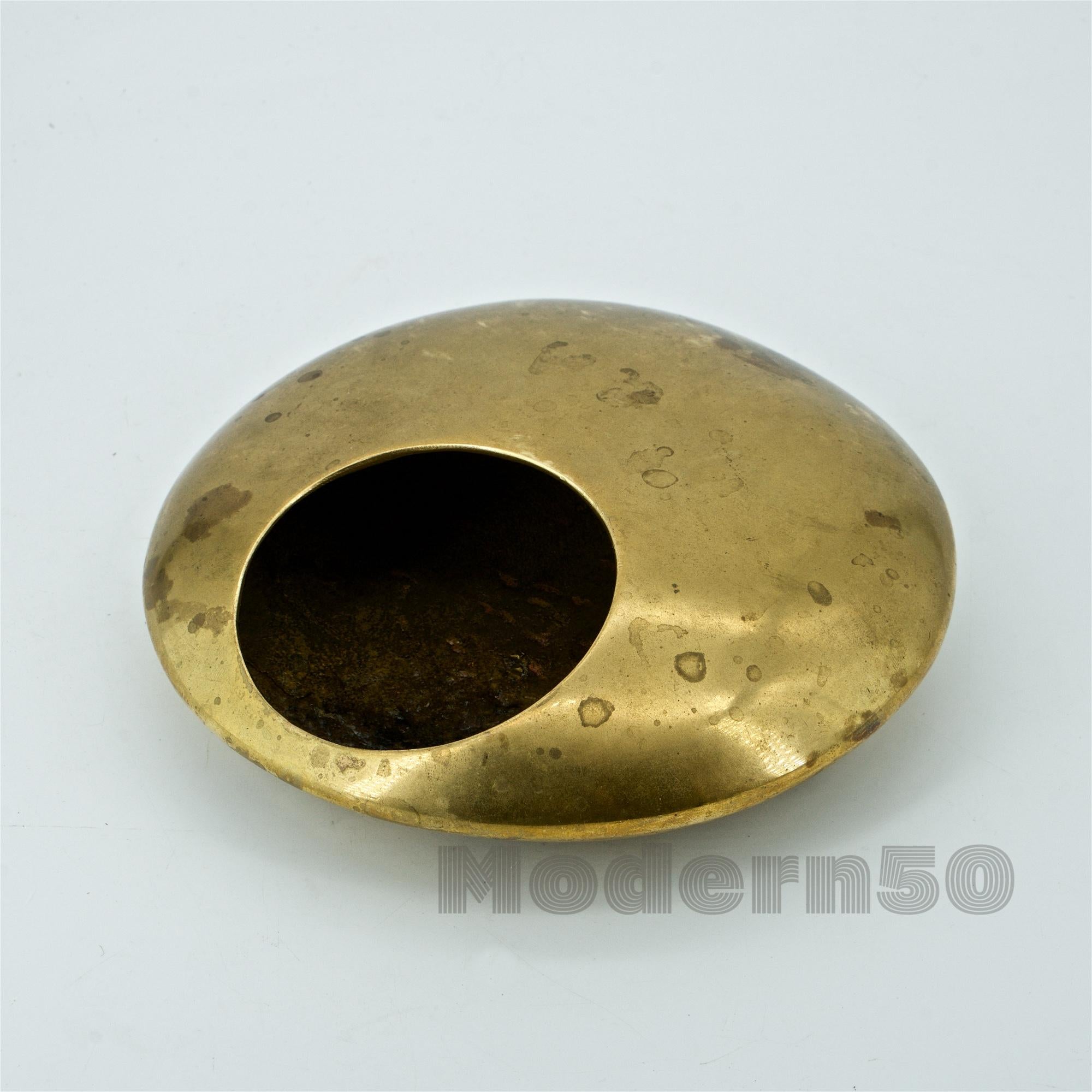 Mid-Century Modern 1970s Roger Tallon Brass Orb Sculpture Midcentury Space Age UFO Cigar Ashtray