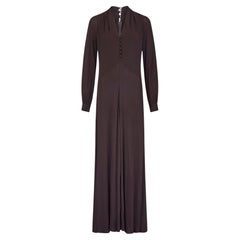 Maxivestido de punto de seda marrón Roland Klein de los años 70