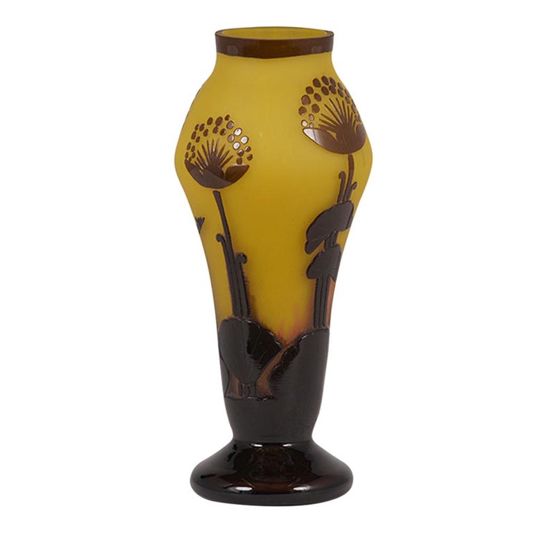 1970s Romanian Cameo Art Glass Vase For Sale at 1stDibs