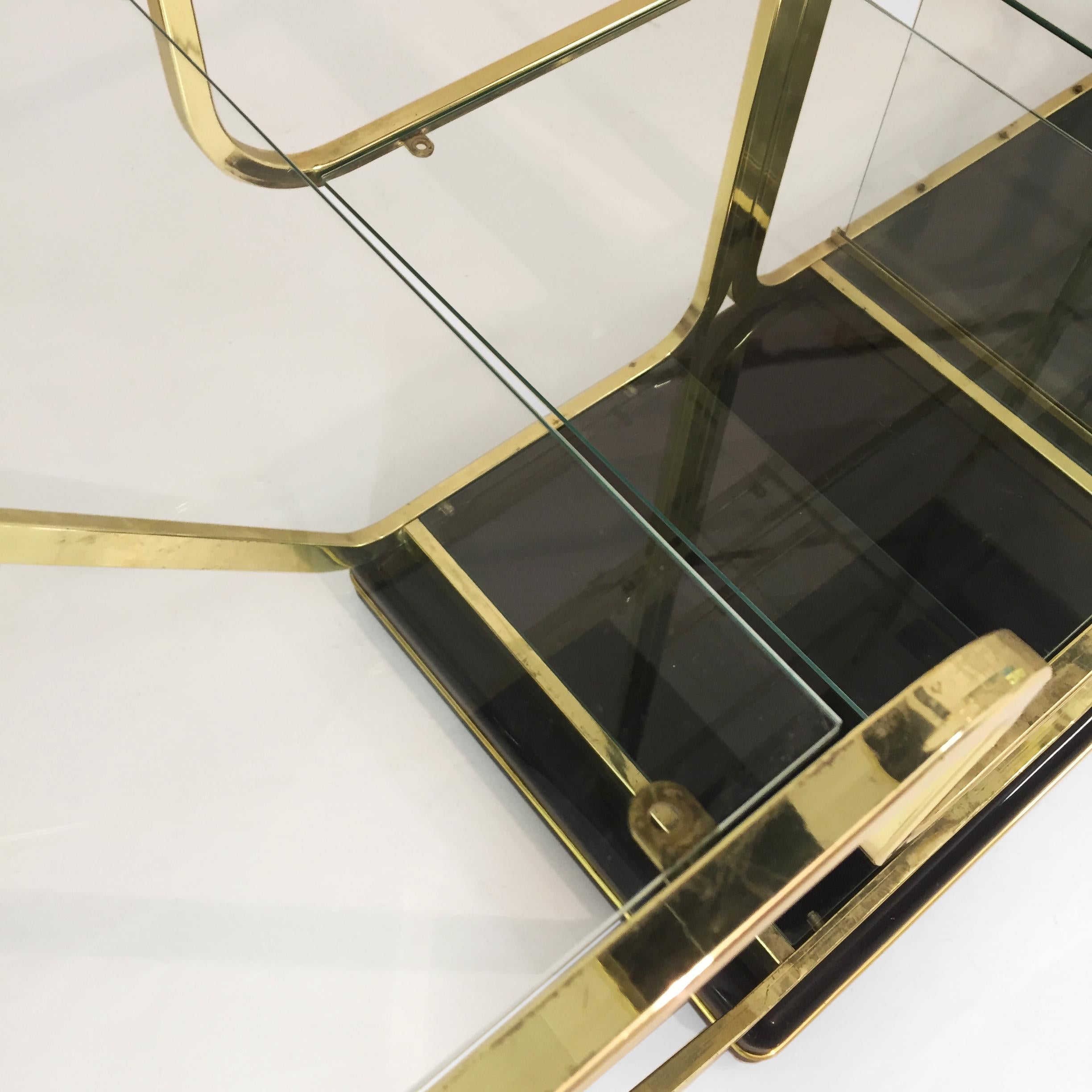 1970s Romeo Rega Manner Octagonal Brass Lacquered Glass Display Unit Zevi For Sale 4