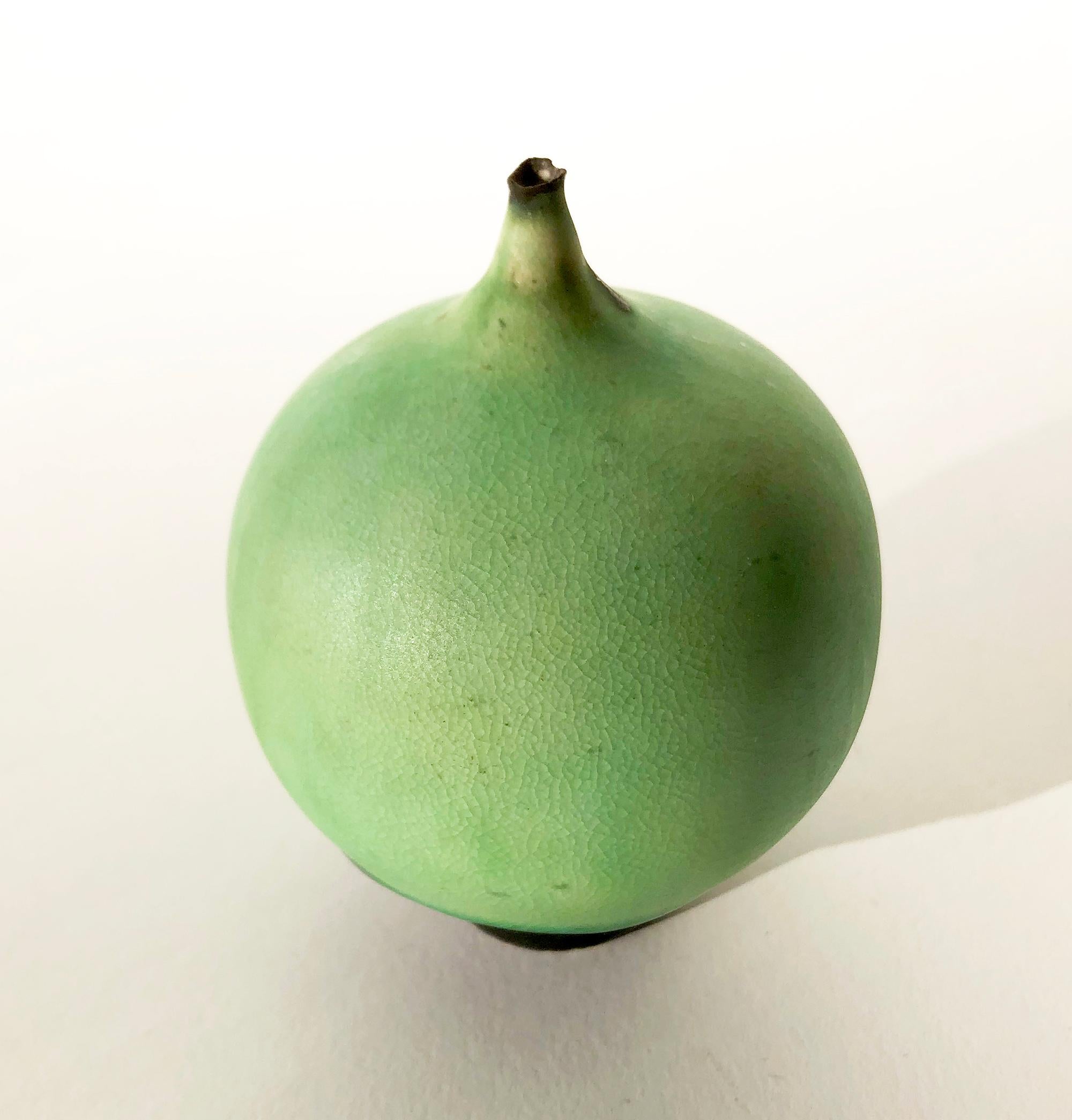 1970s Rose Cabat Porcelain Arizona Modernist  Lime Green Feelie Weed Vase In Good Condition In Palm Springs, CA
