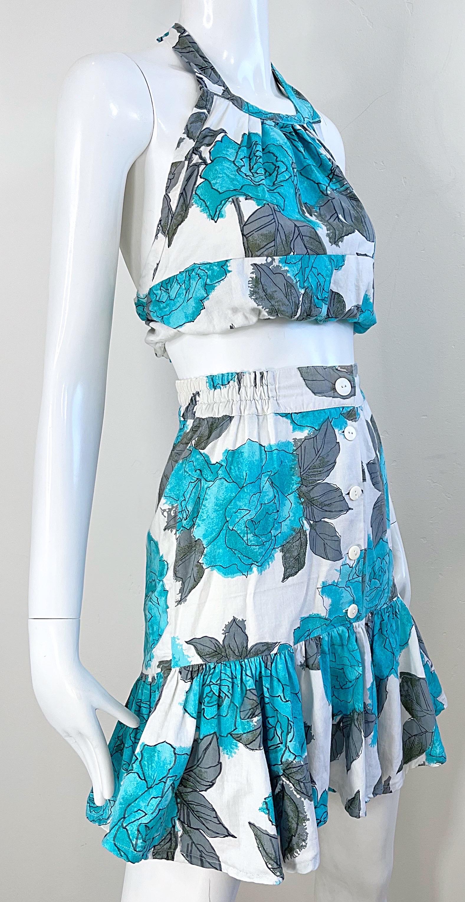 1970s Rose Flower Print Turquoise Blue Grey White 70s Cotton Crop Top Skirt Set For Sale 2