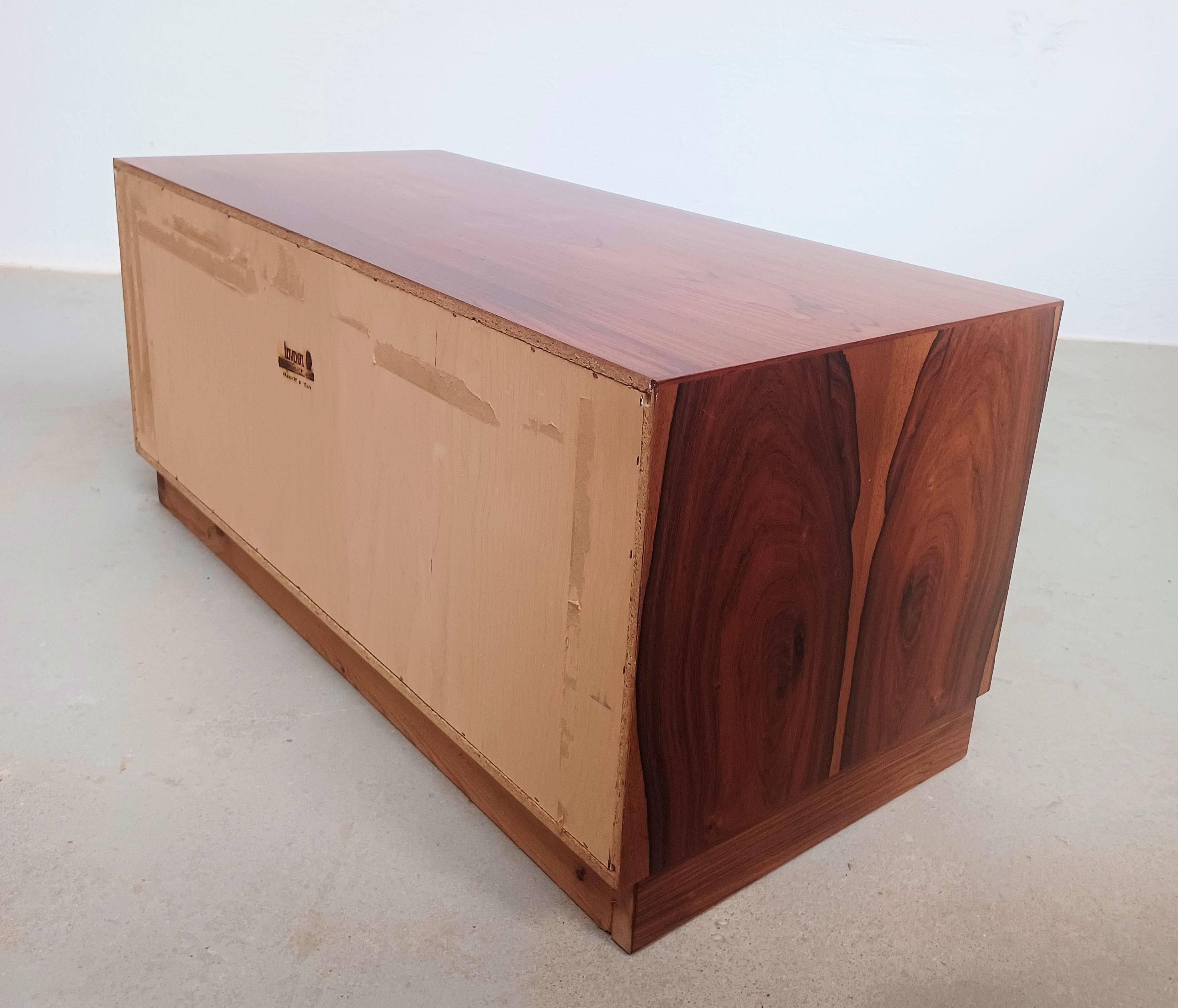 1970s Danish Rosewood Chest of Drawers For Sale 5