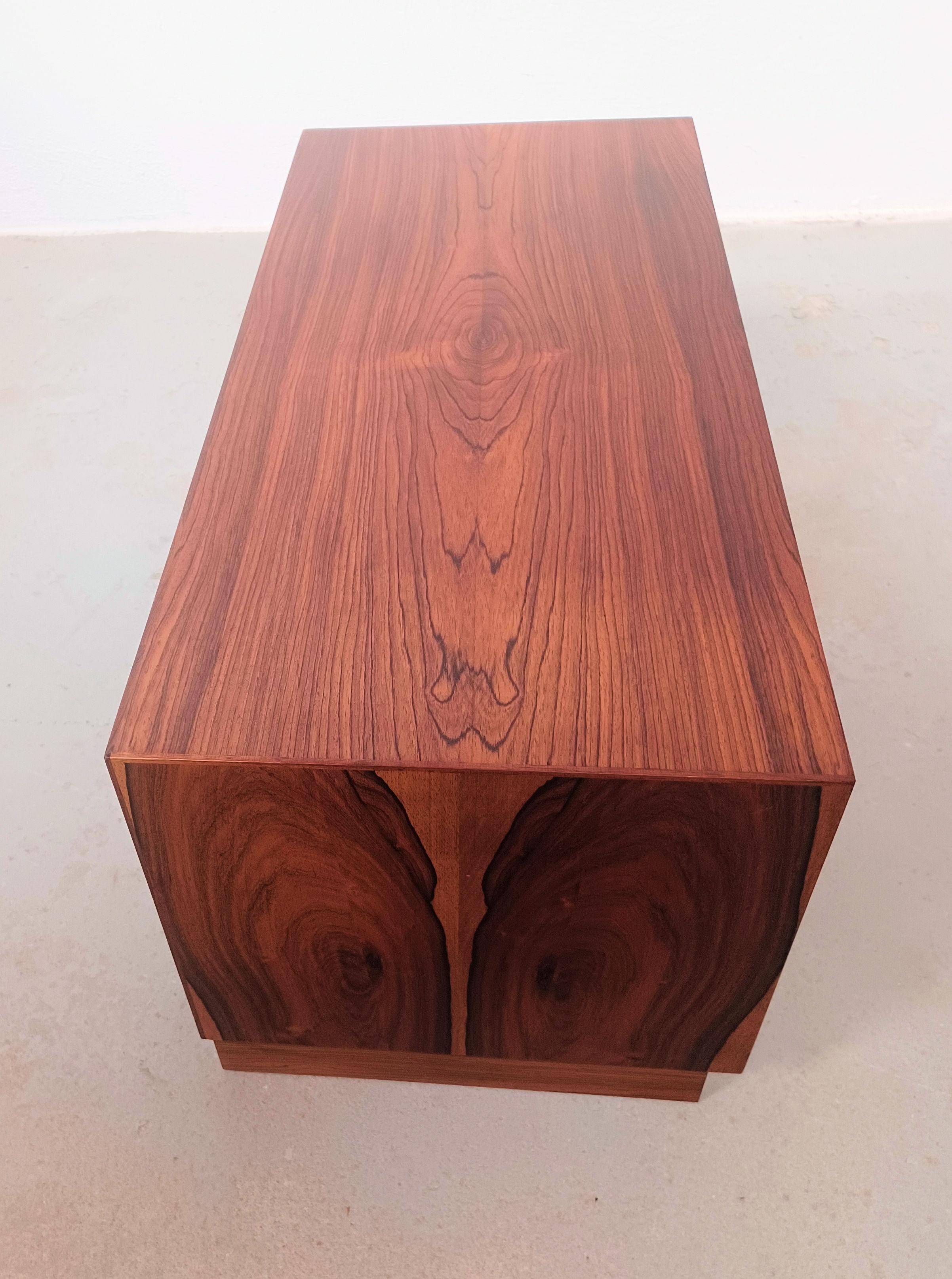 1970s Danish Rosewood Chest of Drawers For Sale 6