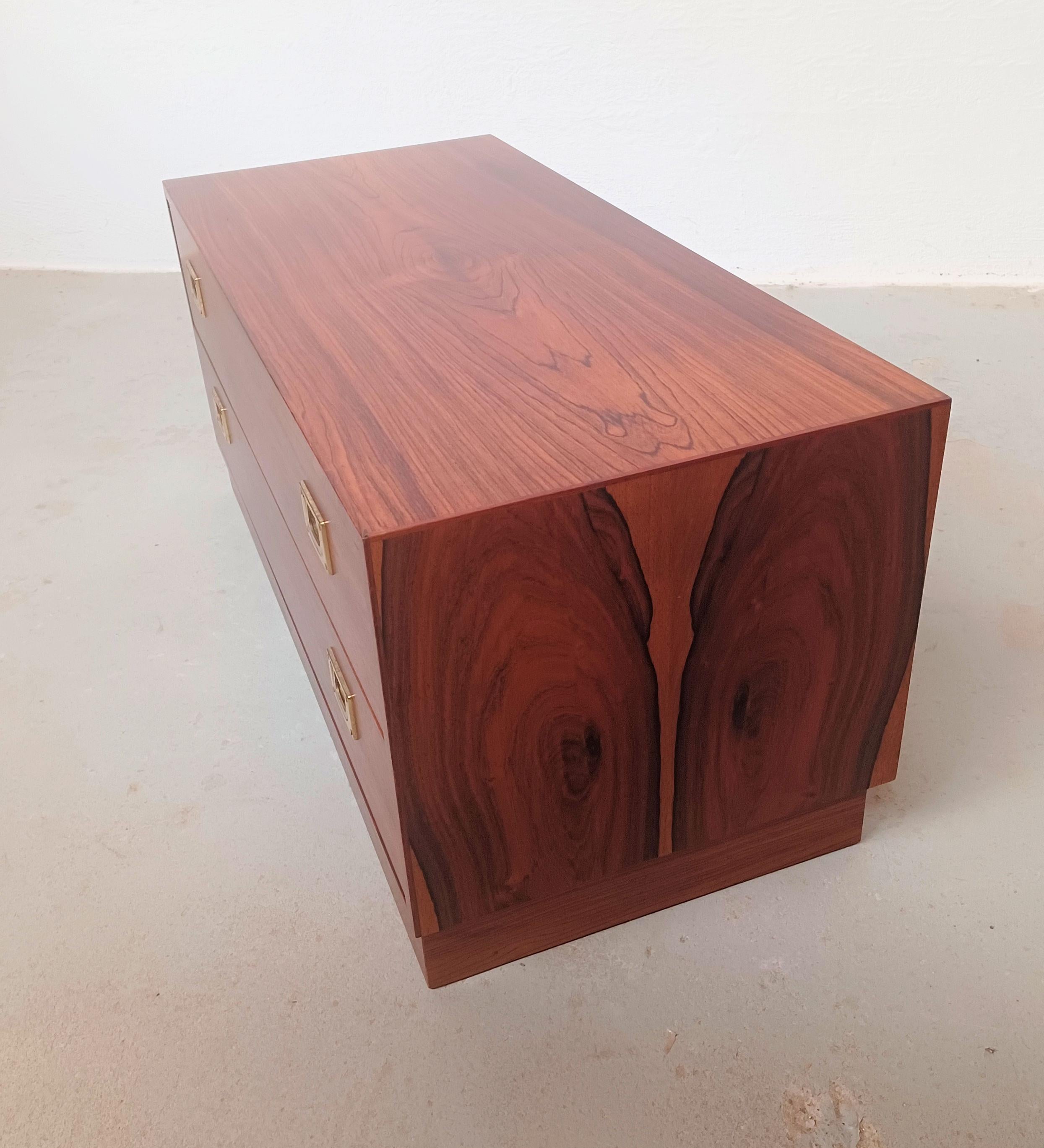 1970s Danish Rosewood Chest of Drawers For Sale 8