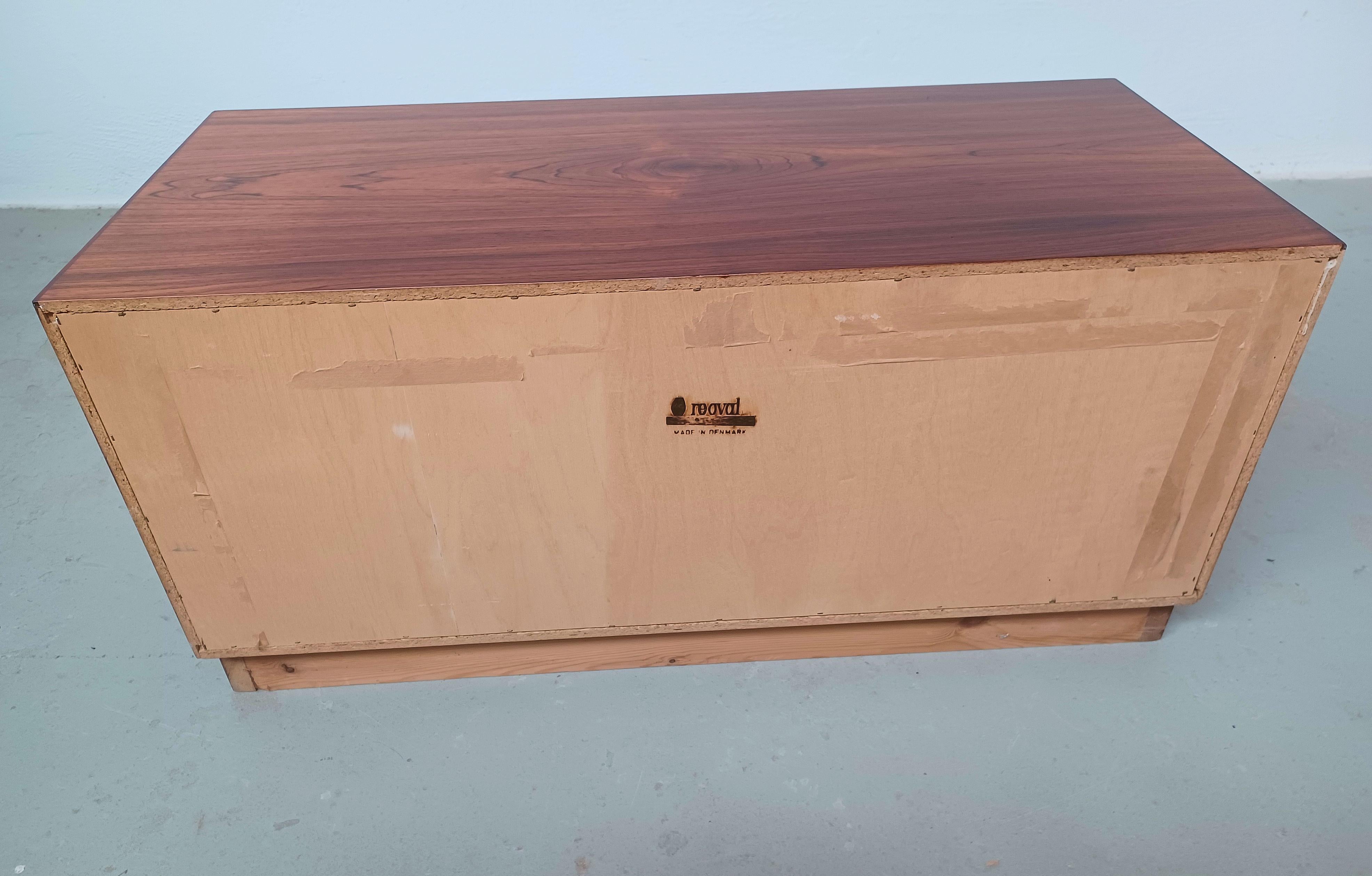 1970s Danish Rosewood Chest of Drawers For Sale 4