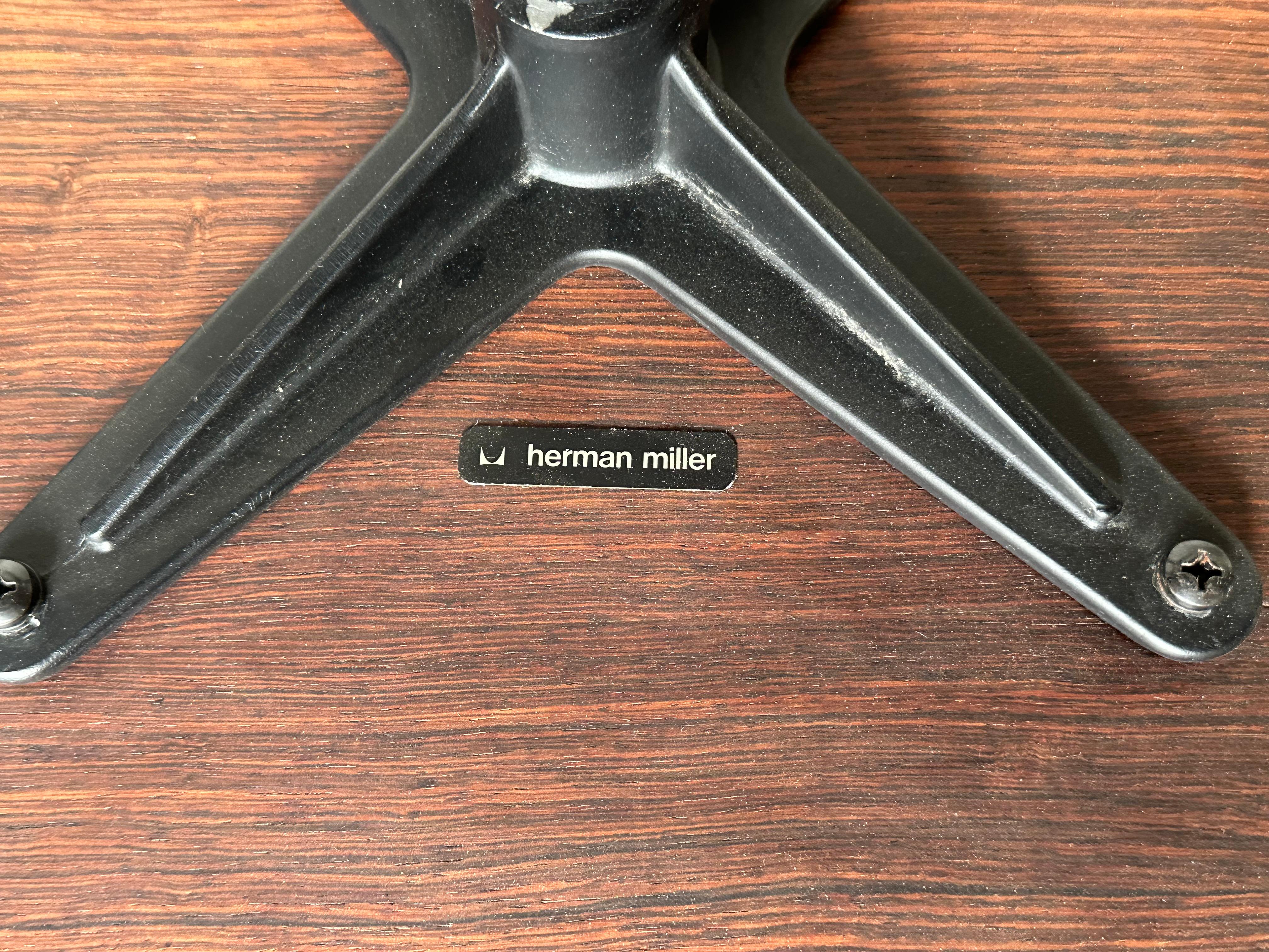 1970s Rosewood Herman Miller Lounge Chair and Ottoman 7