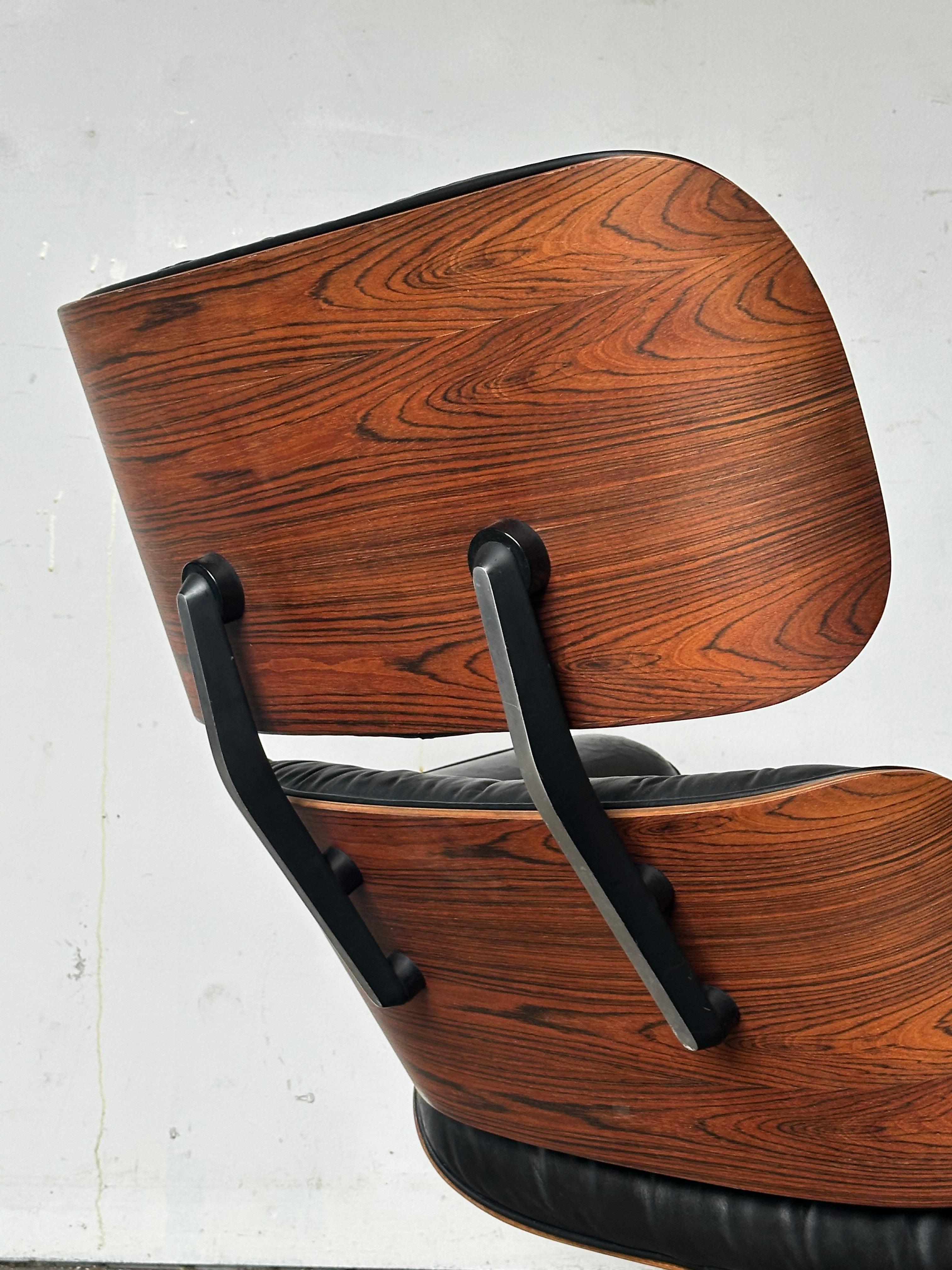 1970s Rosewood Herman Miller Lounge Chair and Ottoman In Good Condition In Brooklyn, NY