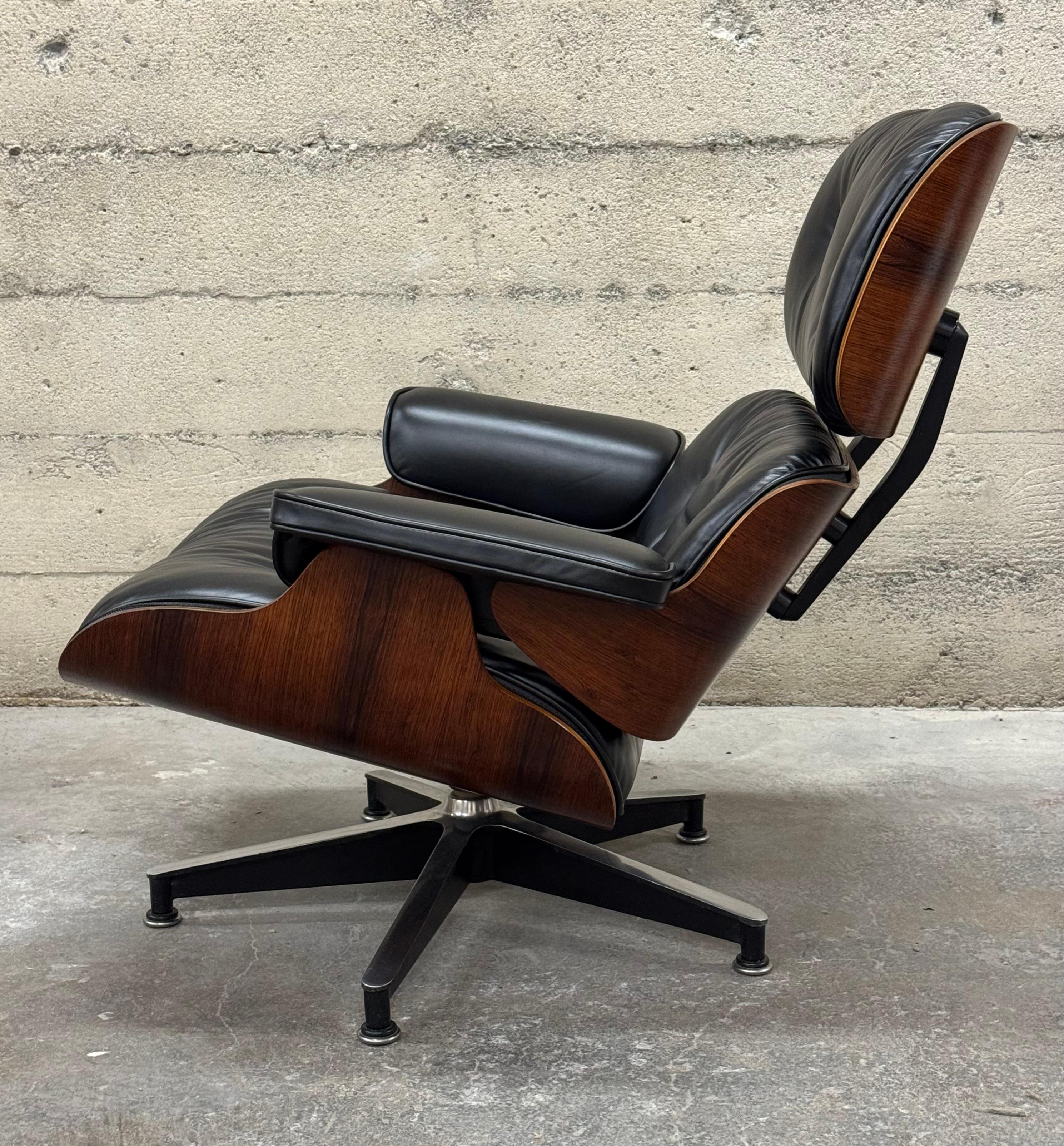 Aluminum 1970s Rosewood & Leather Eames Lounge Chair & Ottoman (Restored) Herman Miller For Sale
