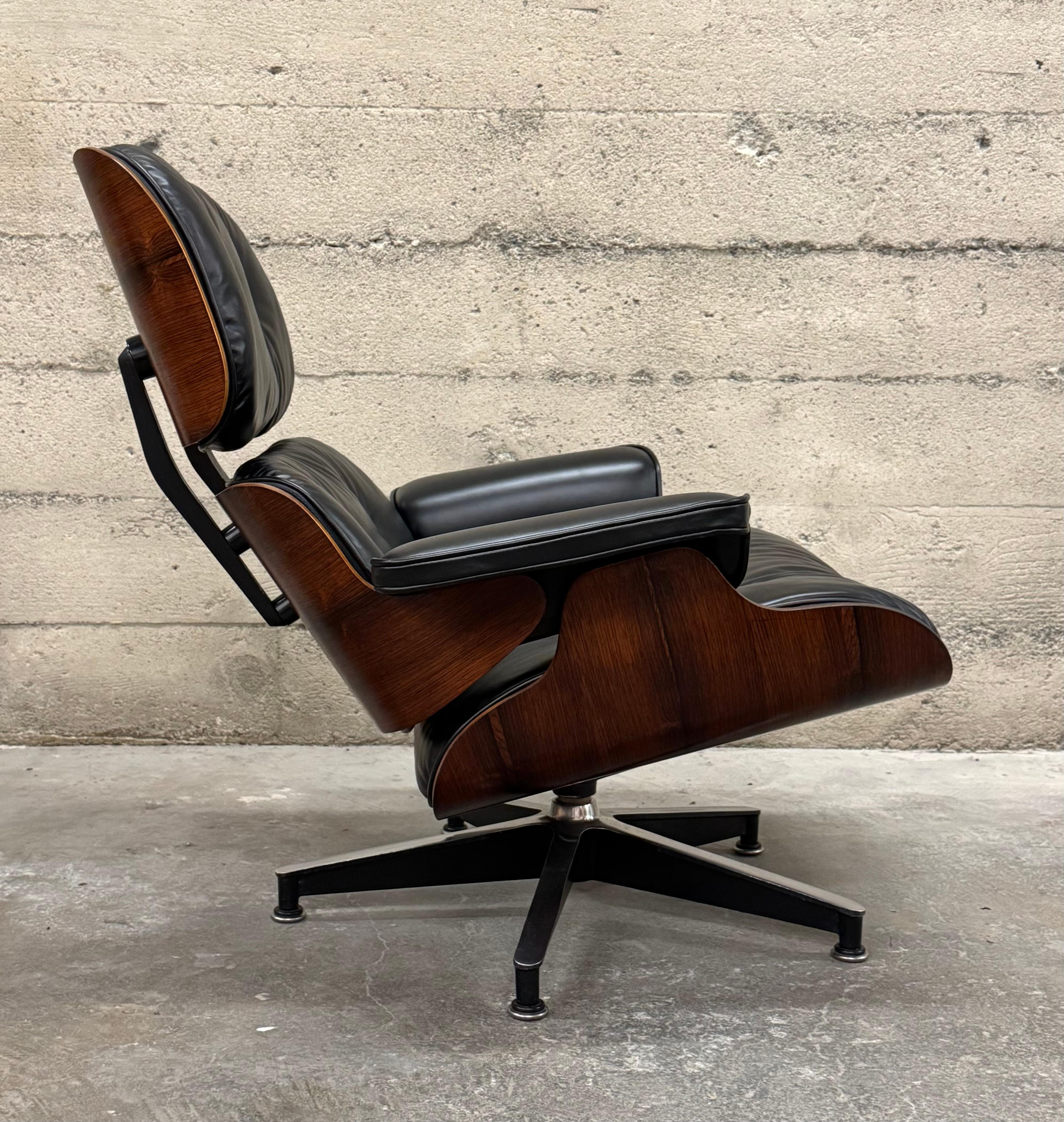 1970s Rosewood & Leather Eames Lounge Chair & Ottoman (Restored) Herman Miller For Sale 1