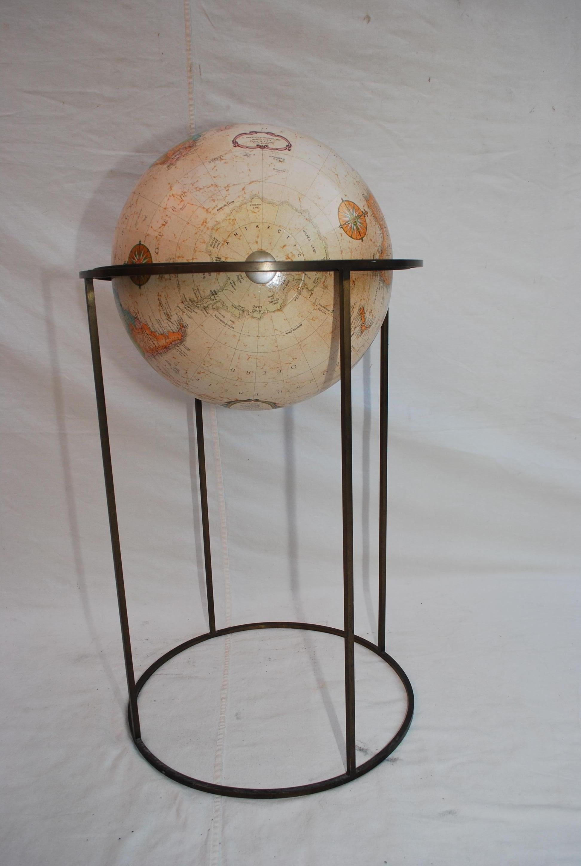 Laiton Globe terrestre rotatif Replogle Globes des années 1970 en vente