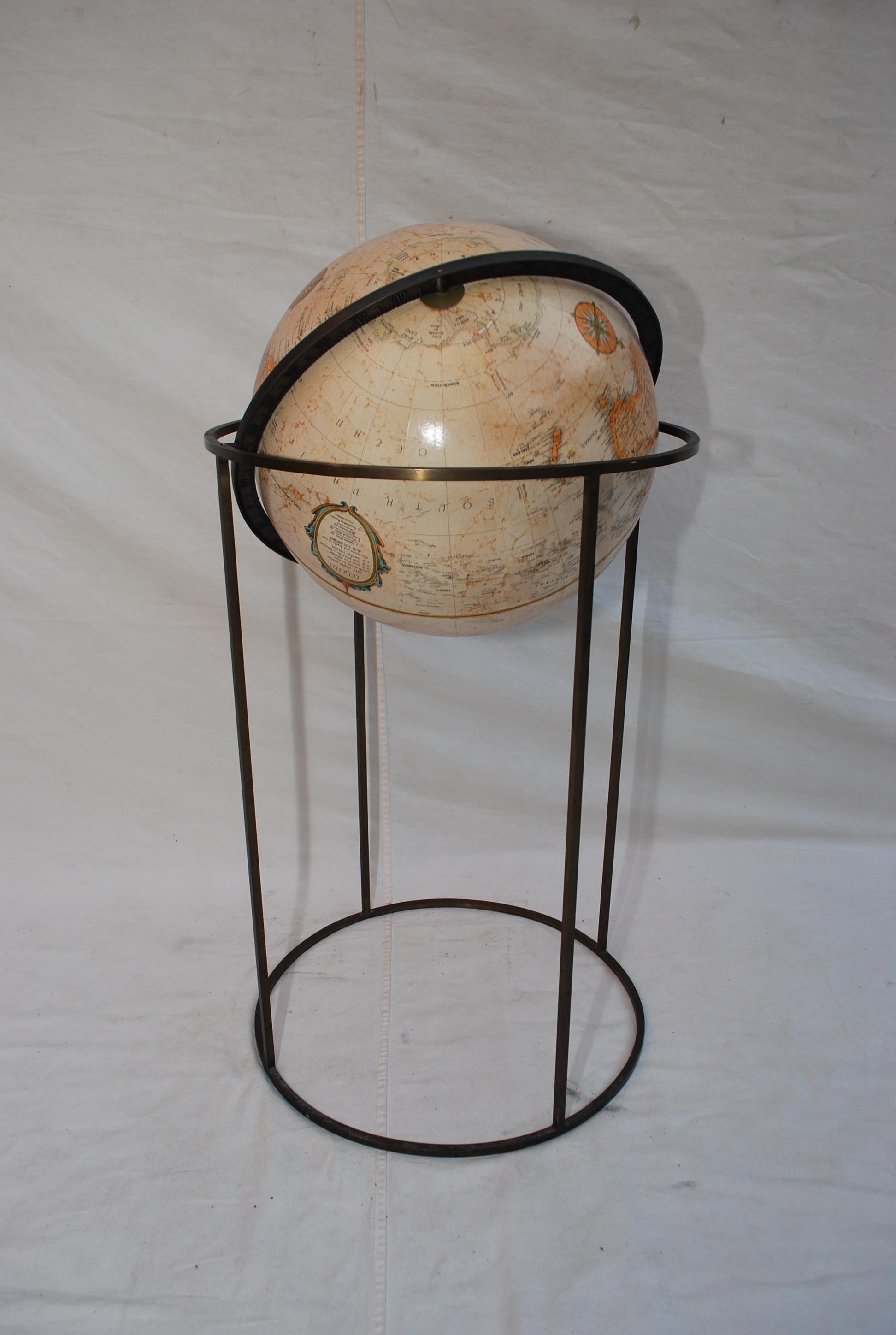 Globe terrestre rotatif Replogle Globes des années 1970 en vente 2