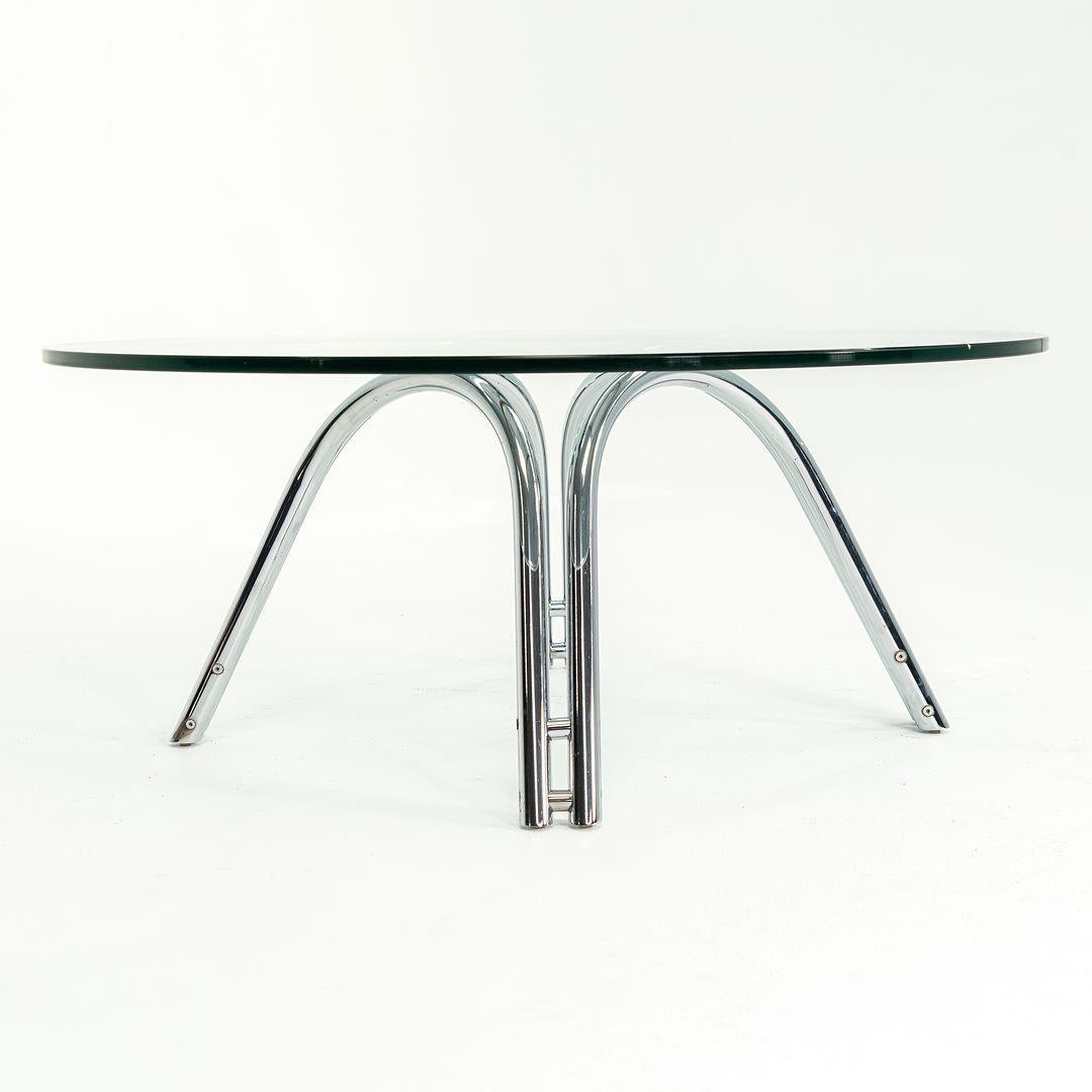 1970s Round Chromed-Steel and Glass Coffee Table attributed to Roger Sprunger In Good Condition For Sale In Philadelphia, PA
