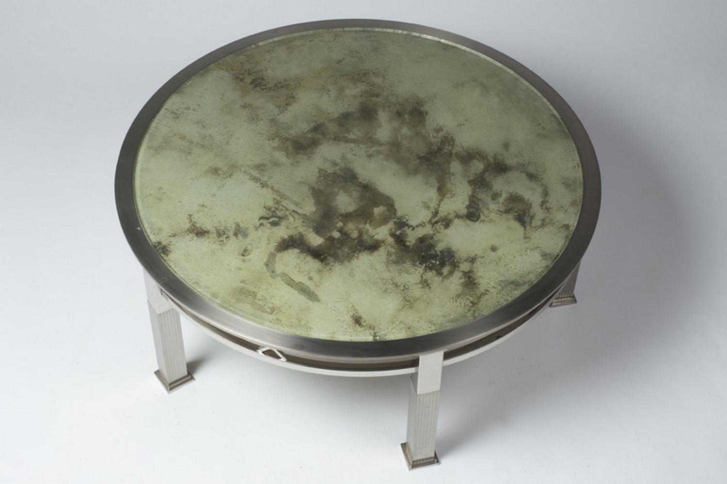 Mid-Century Modern table basse ronde des années 1970 en métal chromé et verre travaillé à l'acide en vente