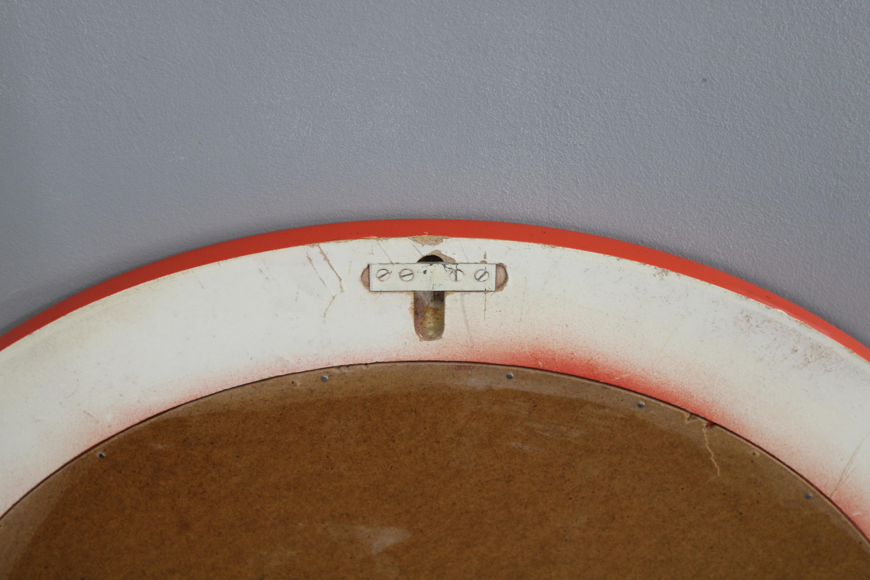 1970s Round Italian Mirror For Sale 4