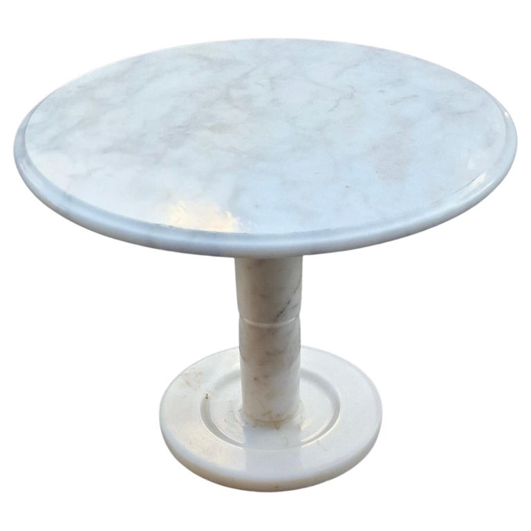 1970’s round marbel coffee table/vintage pedestal table For Sale at 1stDibs