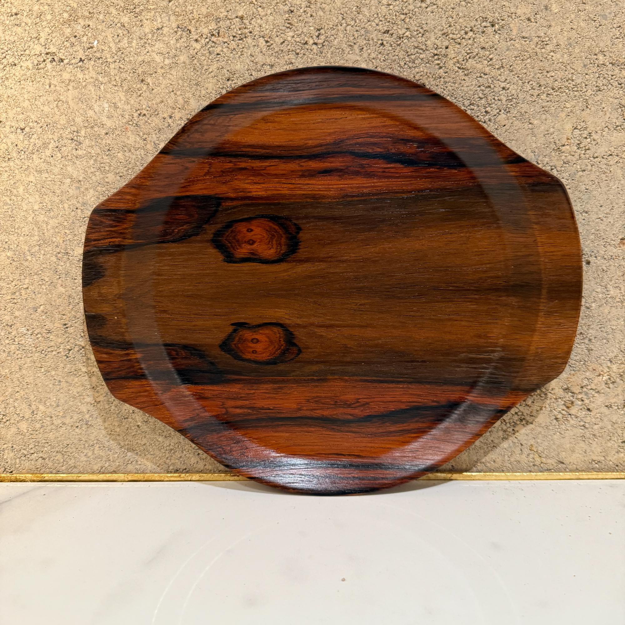 Mid-Century Modern Hostess Round Rosewood Bar Service Tray For Sale 3