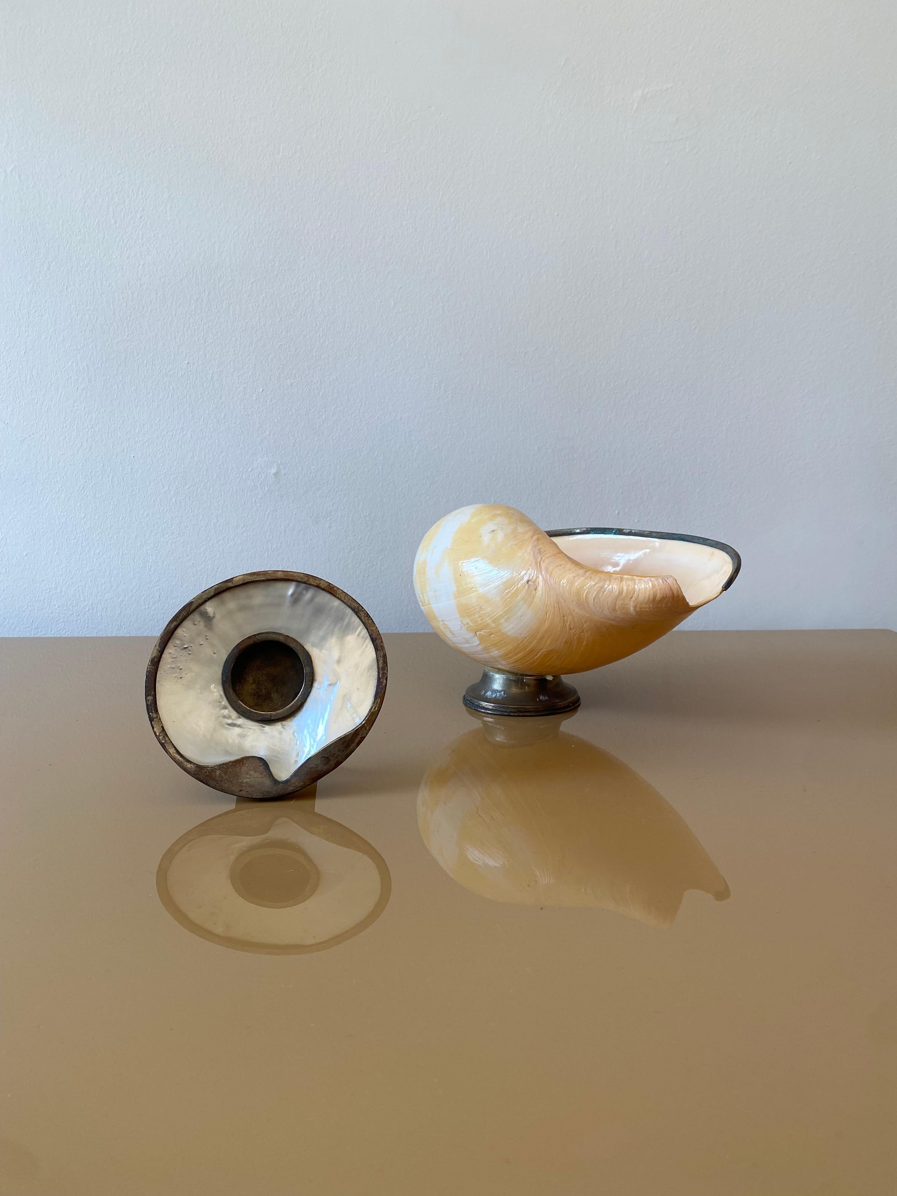 Italiano Portafoto rotondo anni '70 placcato in argento e madreperla Gabriella Binazzi in vendita